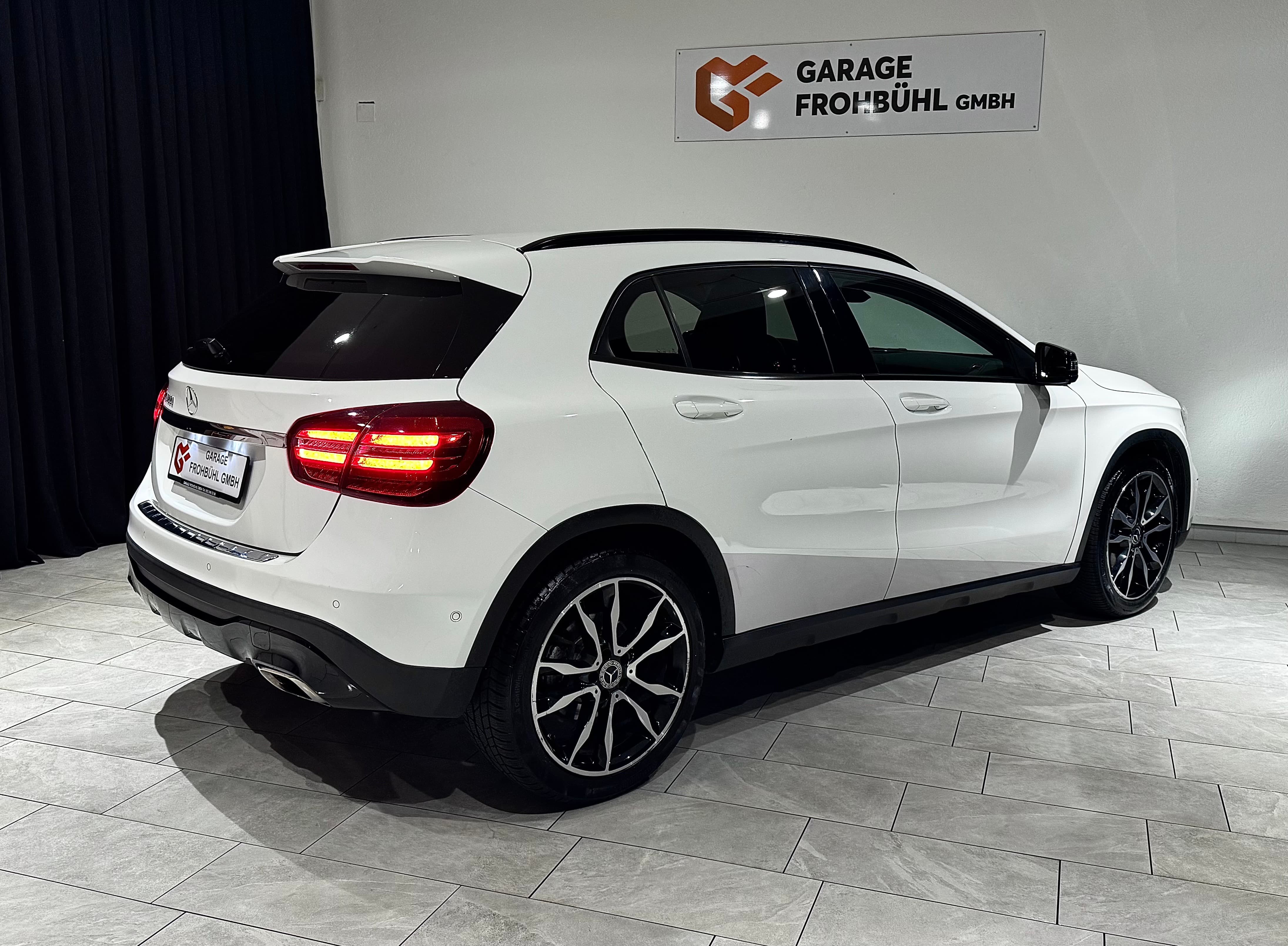 MERCEDES-BENZ GLA 200 Night Star 7G-DCT - Bild 8