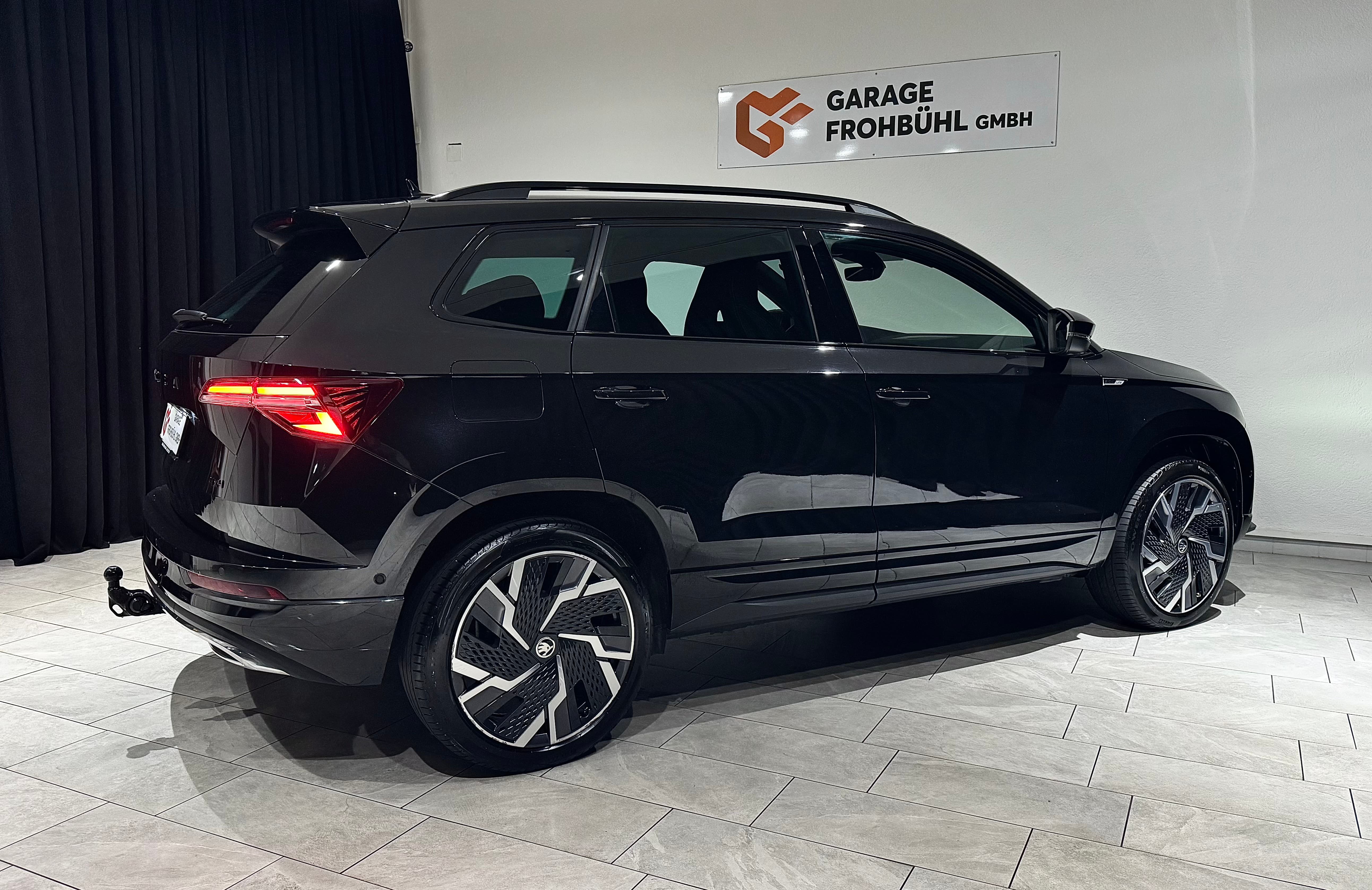 SKODA Karoq 2.0 TSI SportLine 4x4 DSG I AHK I 1.Hand I - Bild 8