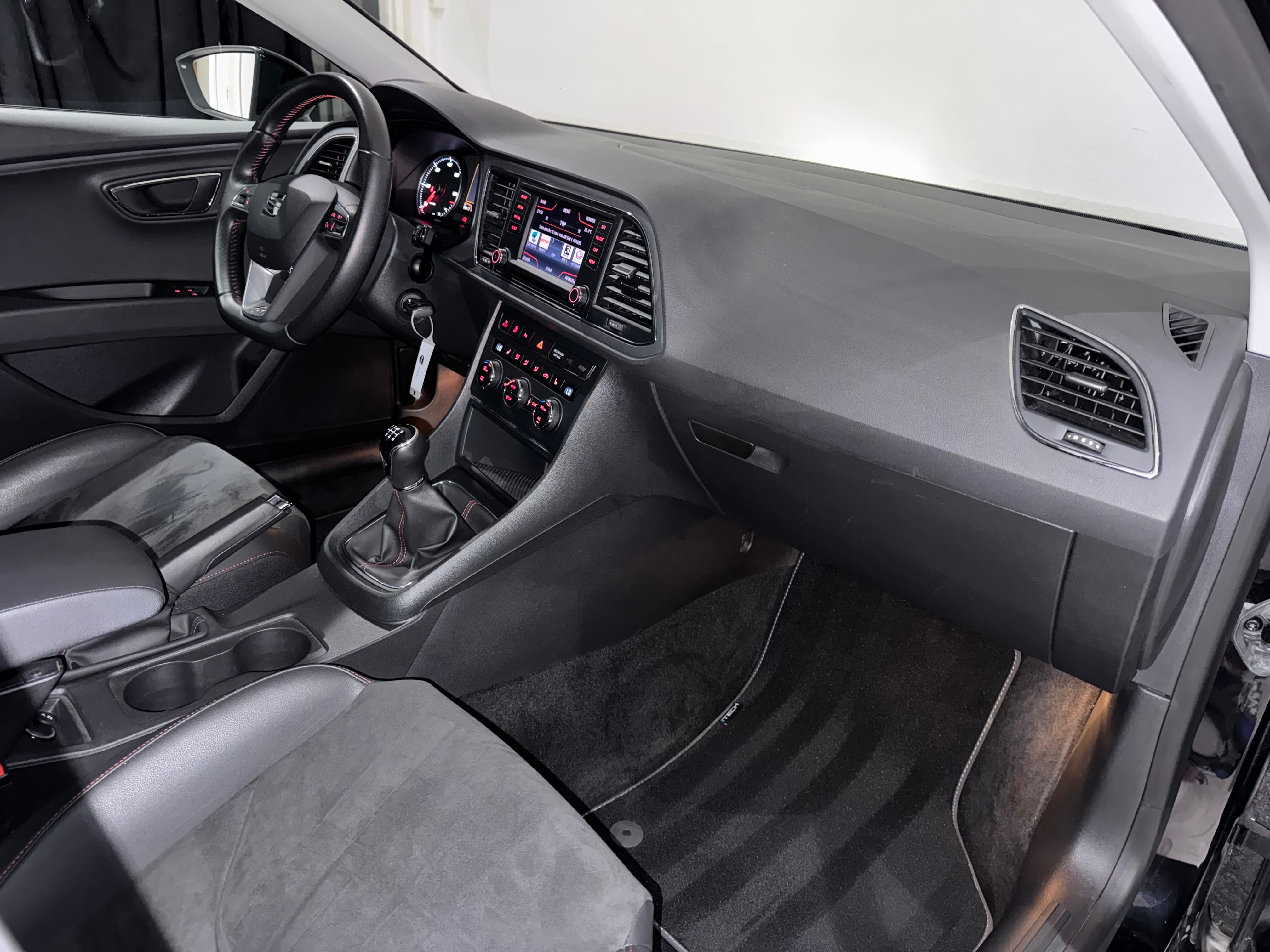 SEAT Leon ST 2.0 TDI FR - Bild 13