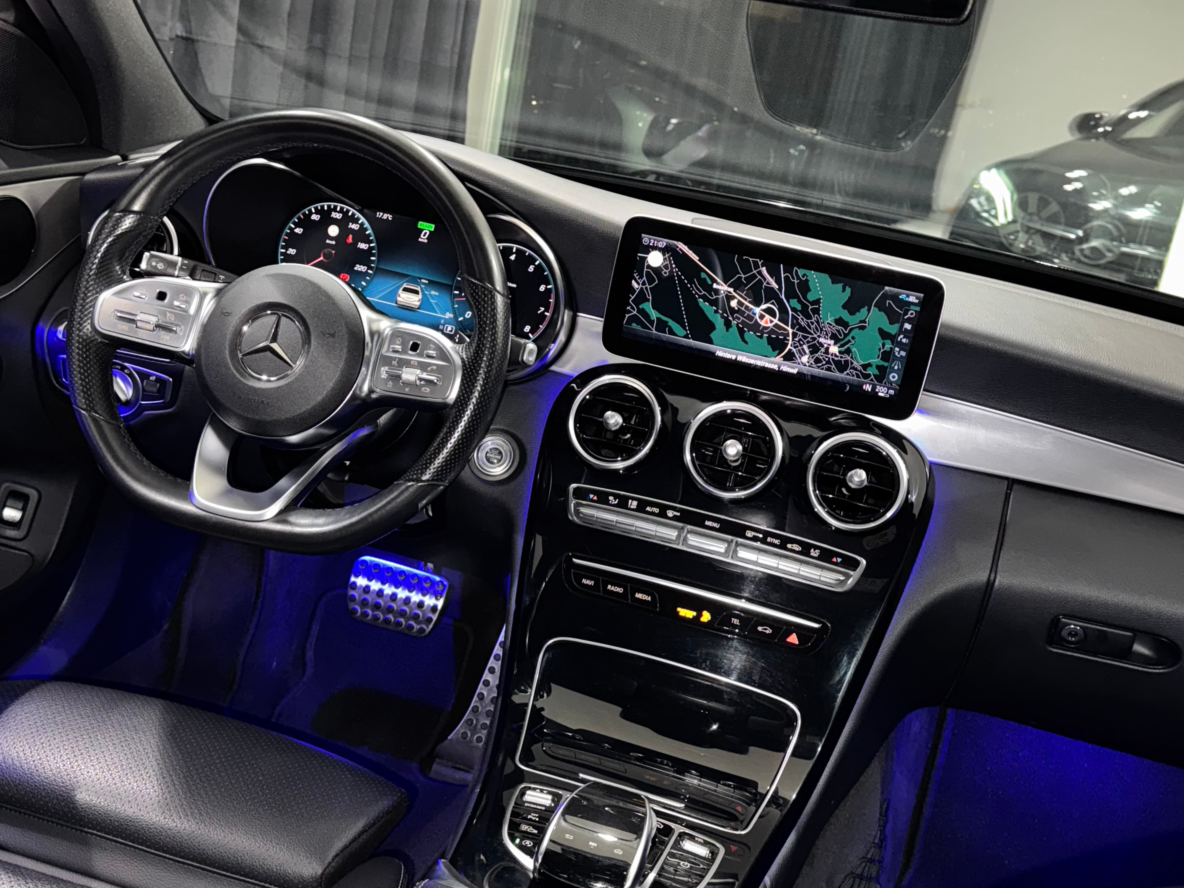 MERCEDES-BENZ C 200 Swiss Star AMG Line 4M 9G-Tronic | CH | - Bild 16