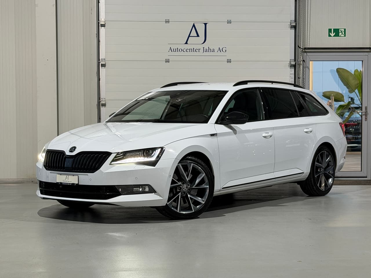 SKODA Superb Combi 2.0 TSI SportLine+ DSG 4x4 (CH)