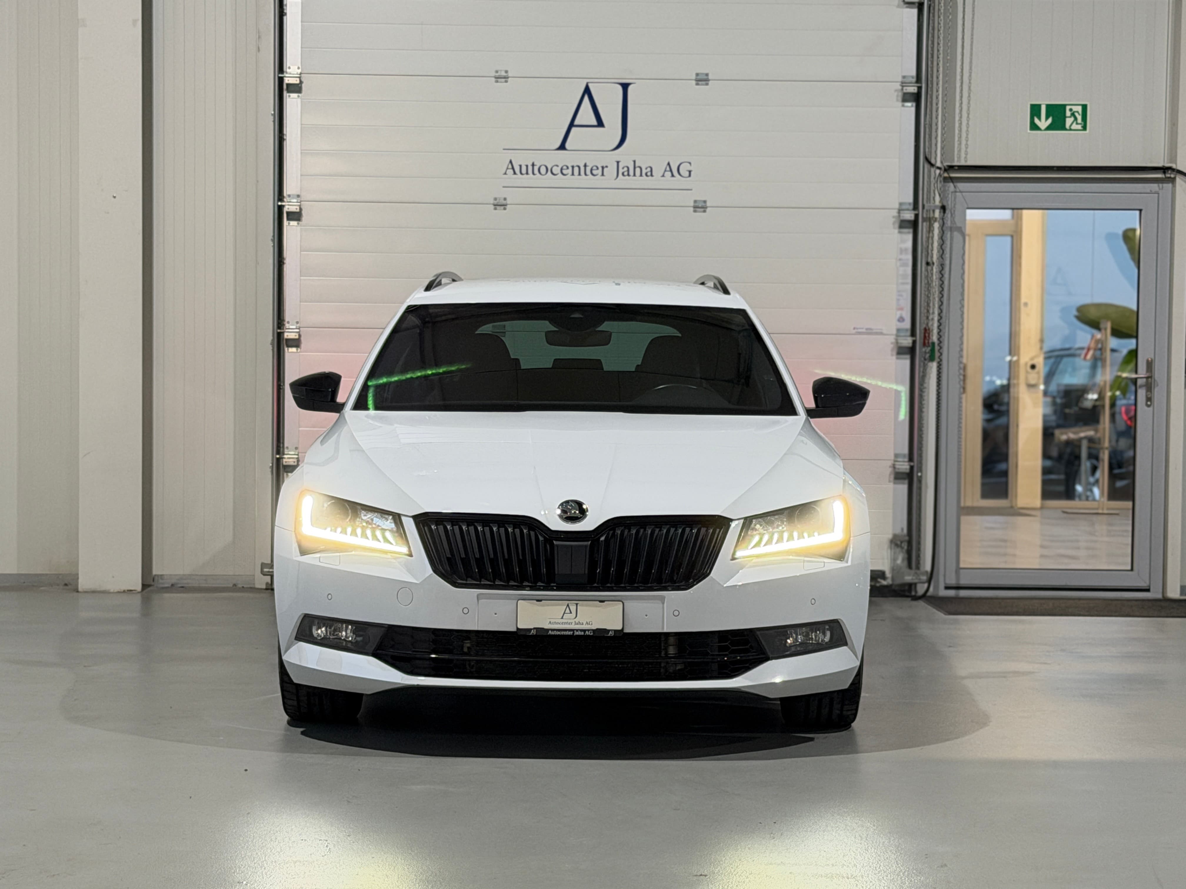 SKODA Superb Combi 2.0 TSI SportLine+ DSG 4x4 (CH) - Bild 4