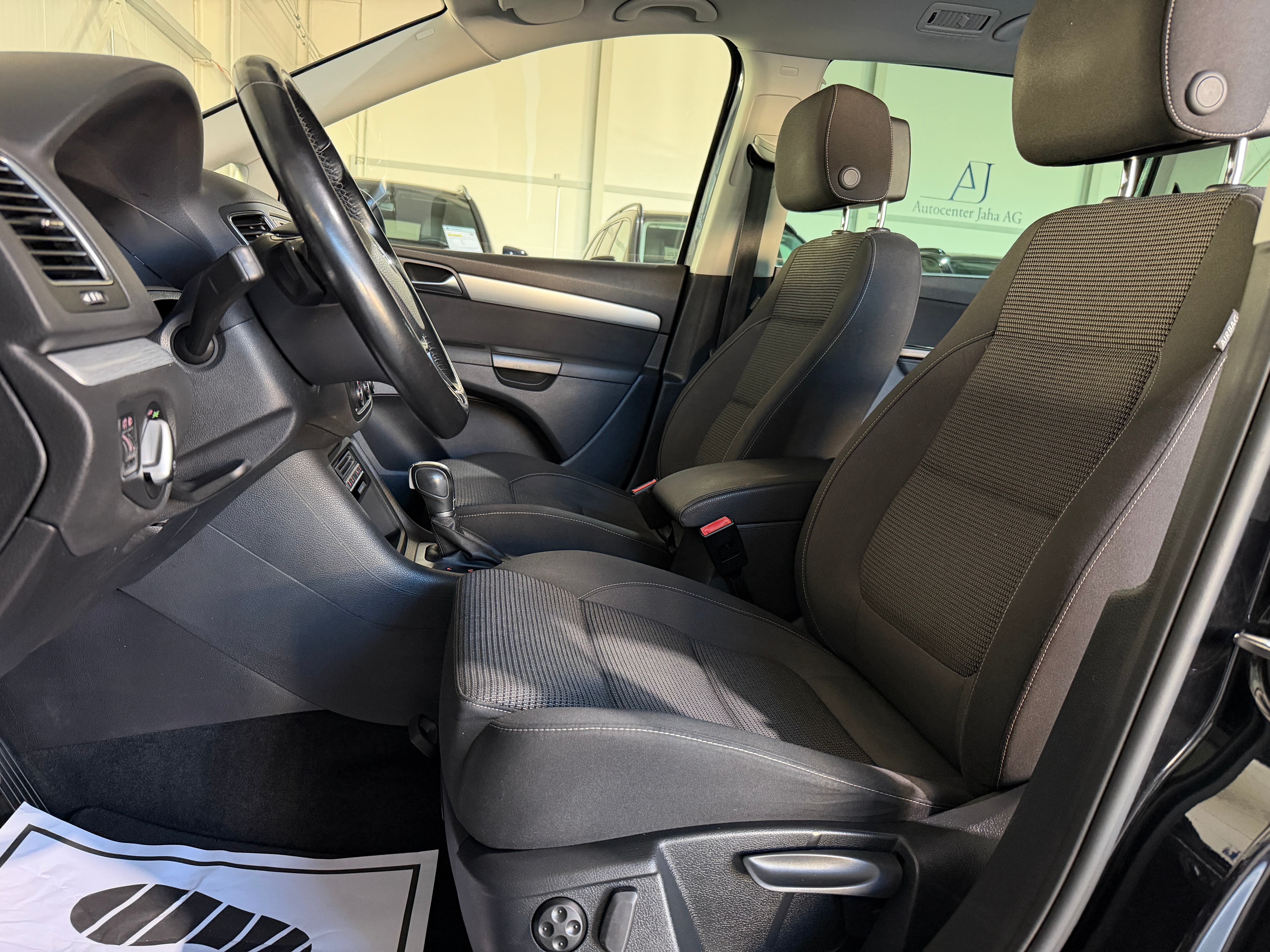 VW Sharan 2.0 TDI BMT Comfortline DSG (CH) 7Plätzer - Bild 14