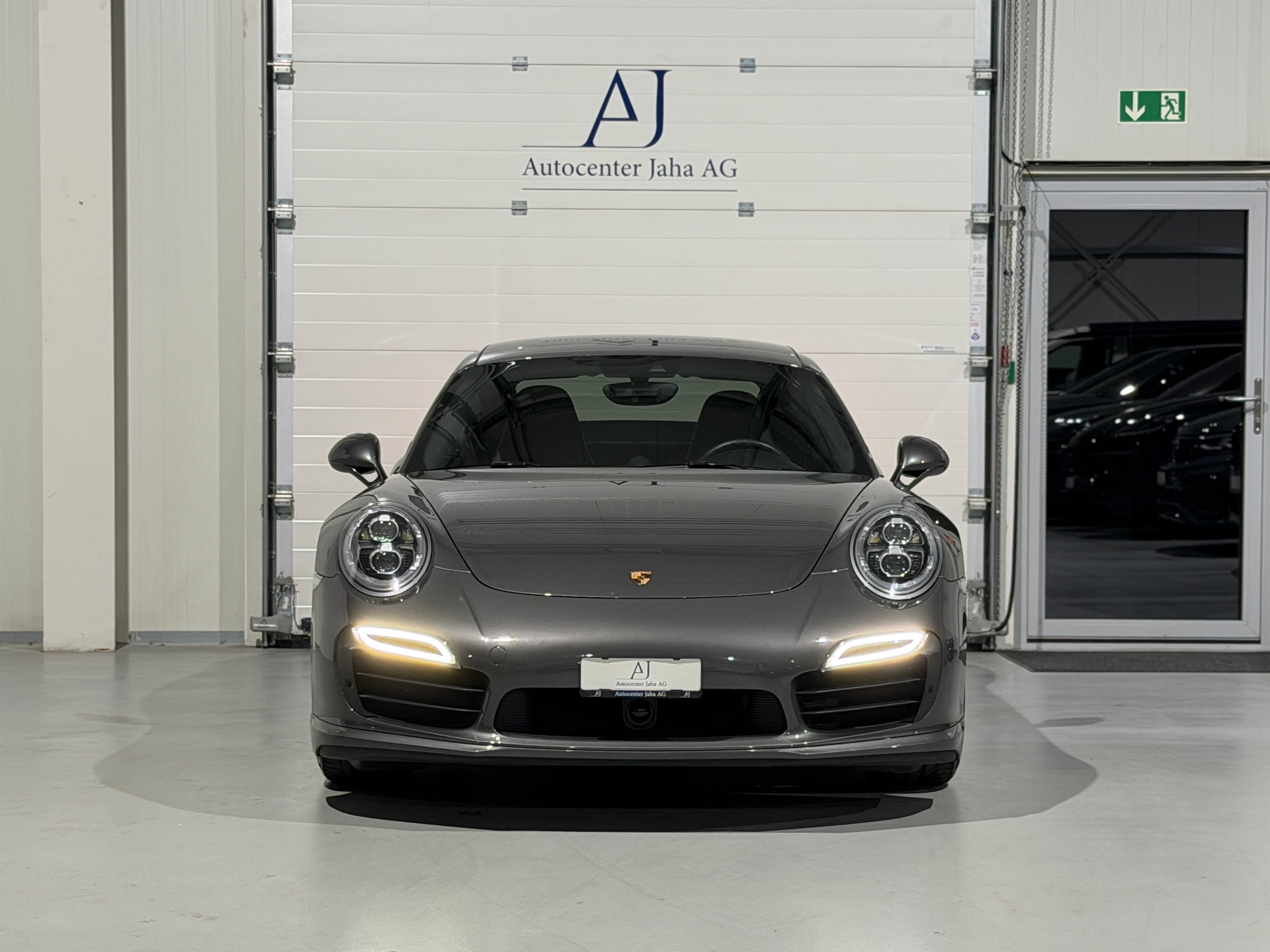 PORSCHE 911 Turbo S PDK (CH) - Bild 4