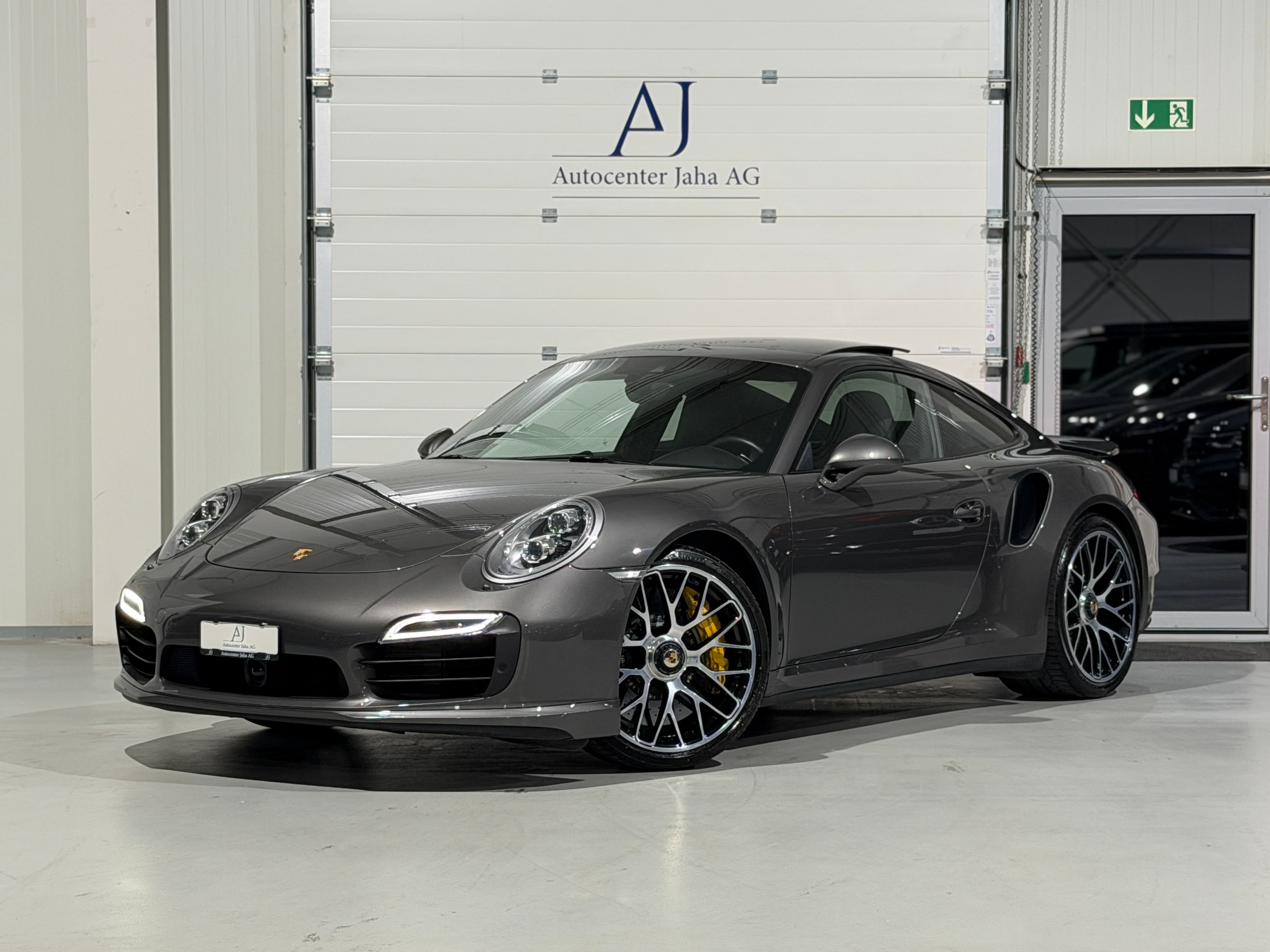 PORSCHE 911 Turbo S PDK (CH) - Bild 1