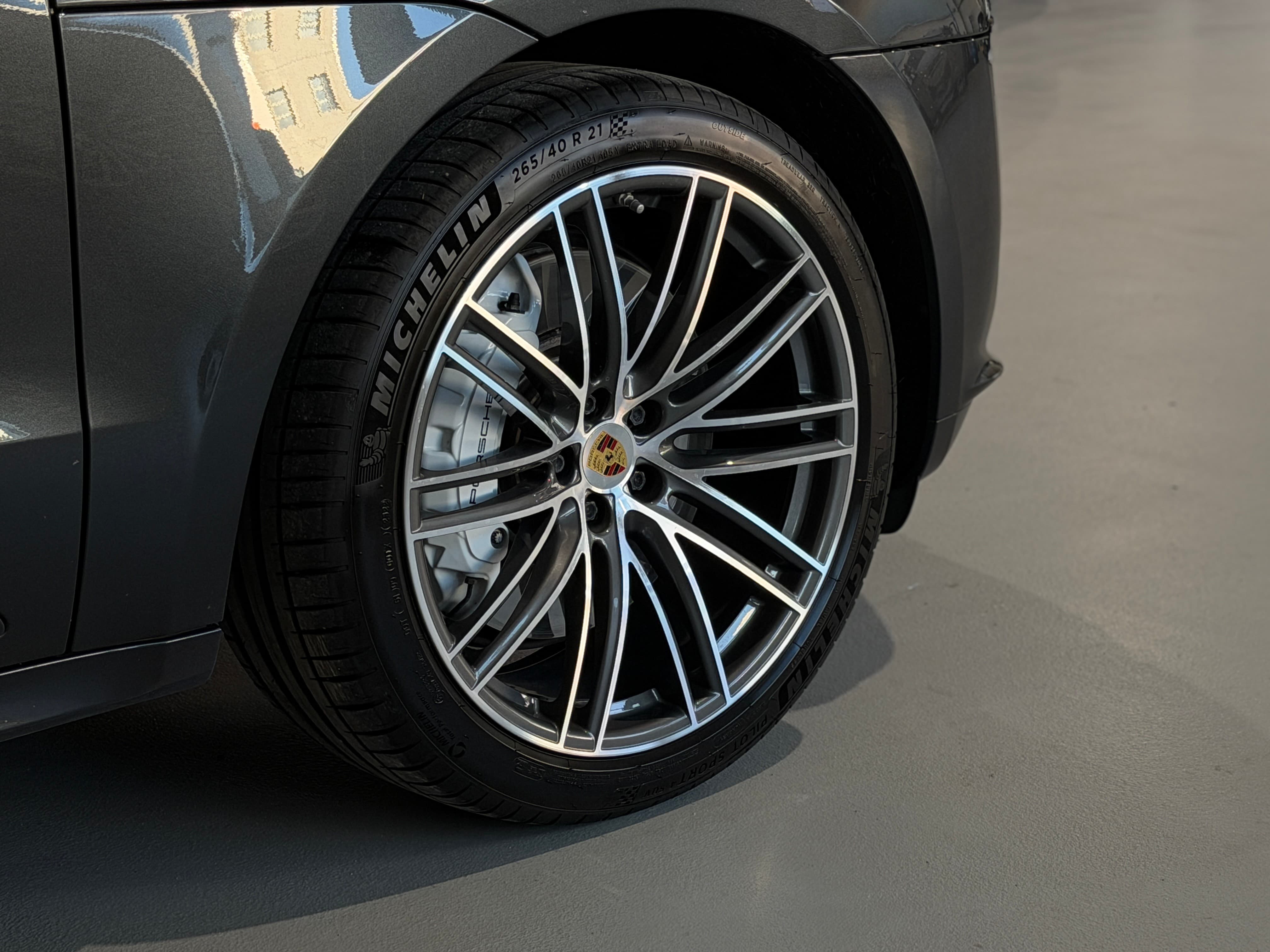 PORSCHE Macan Turbo PDK (CH) TOP Ausstattung - Bild 5