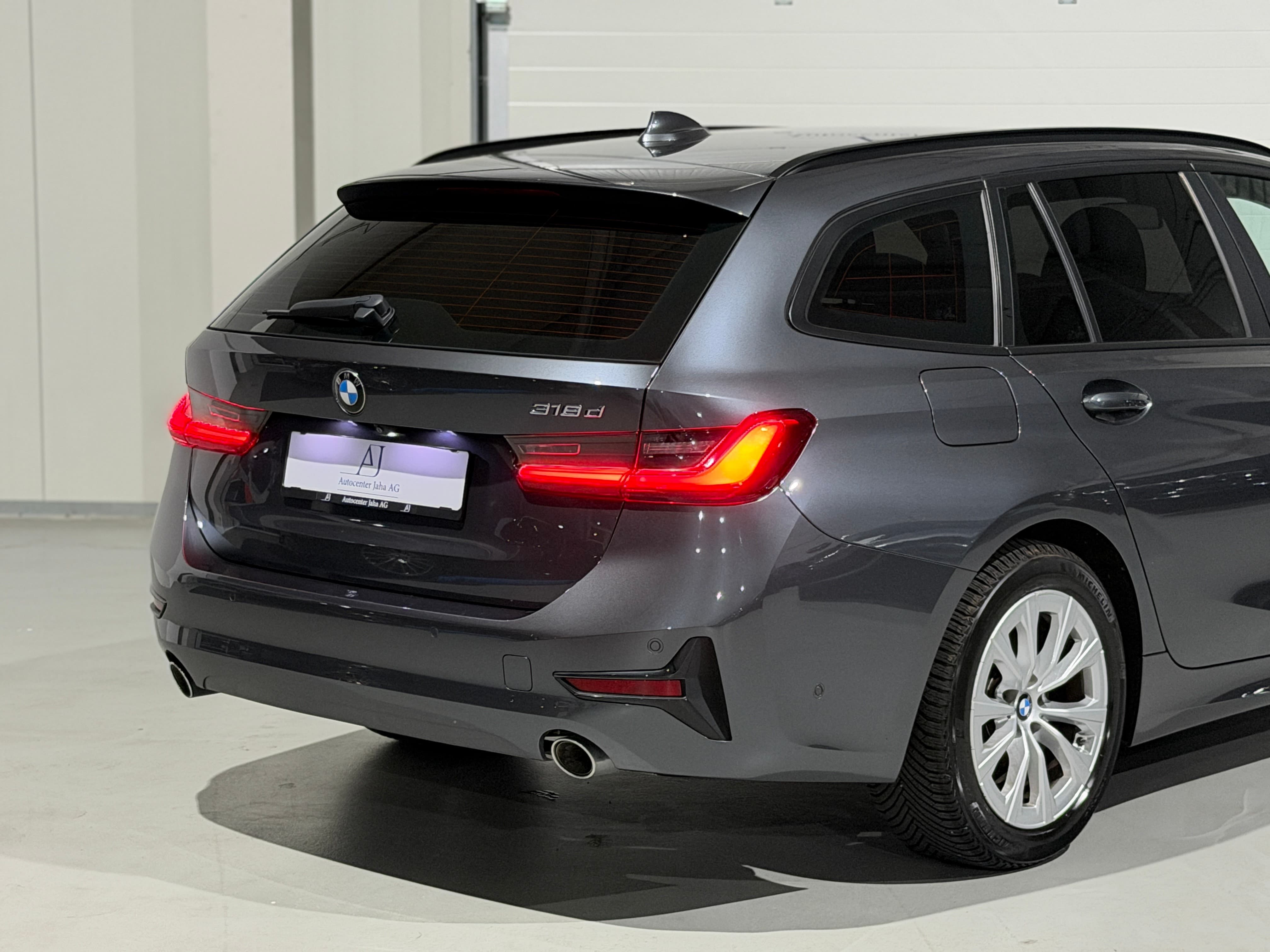 BMW 318d 48V Touring Steptronic (CH) - Bild 6
