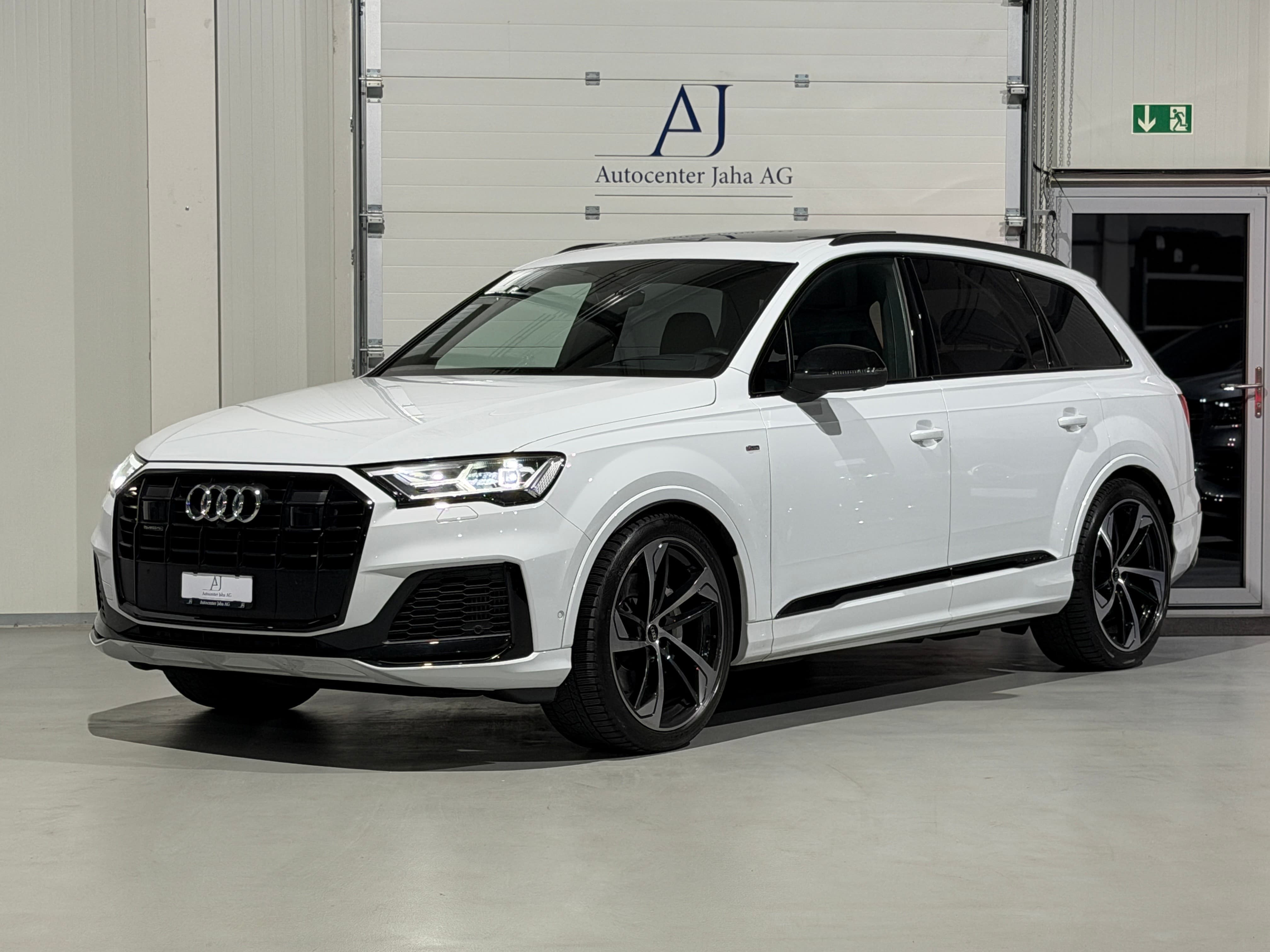 AUDI Q7 55 TFSI S Line quattro tiptronic 7 Platz - AHK 3.5T - Bild 3