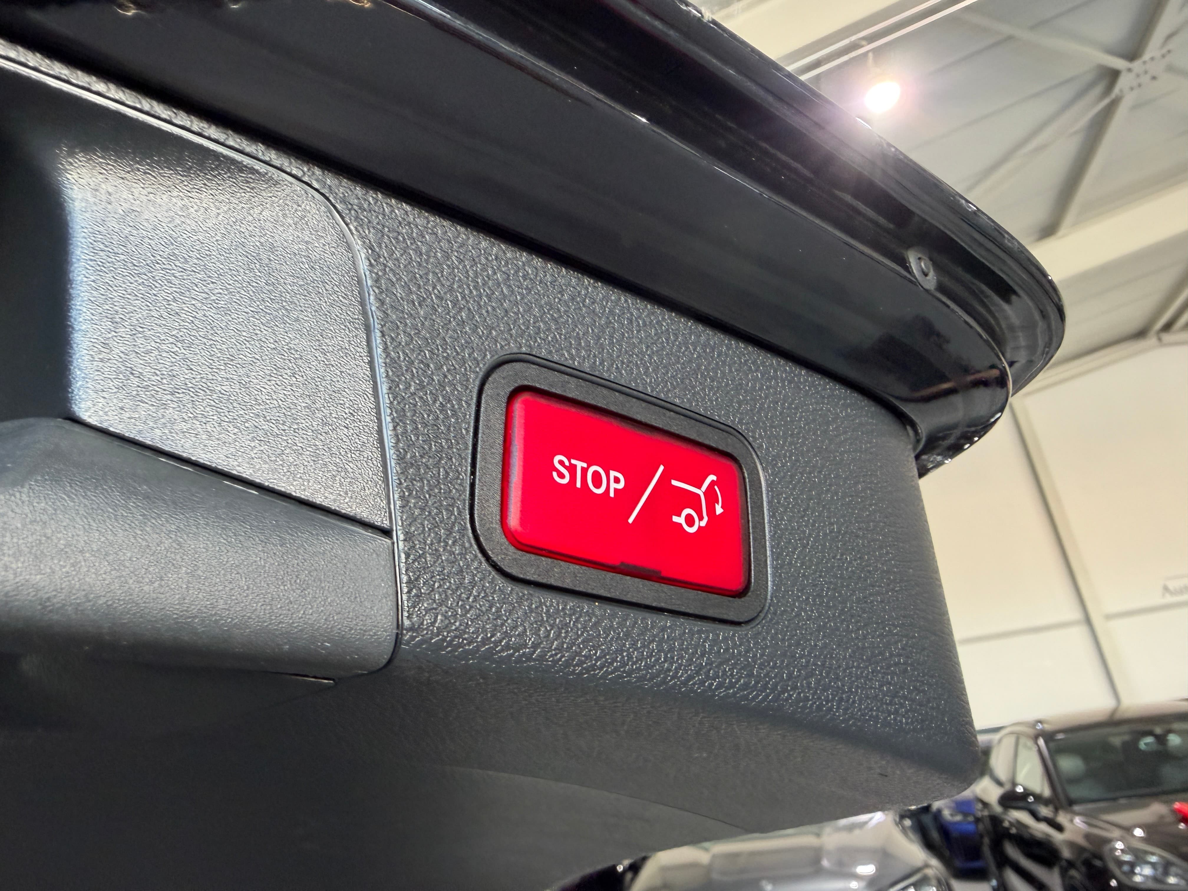 MERCEDES-BENZ C 200 Swiss Star AMG Line 4M 9G-Tronic (CH) - Bild 9