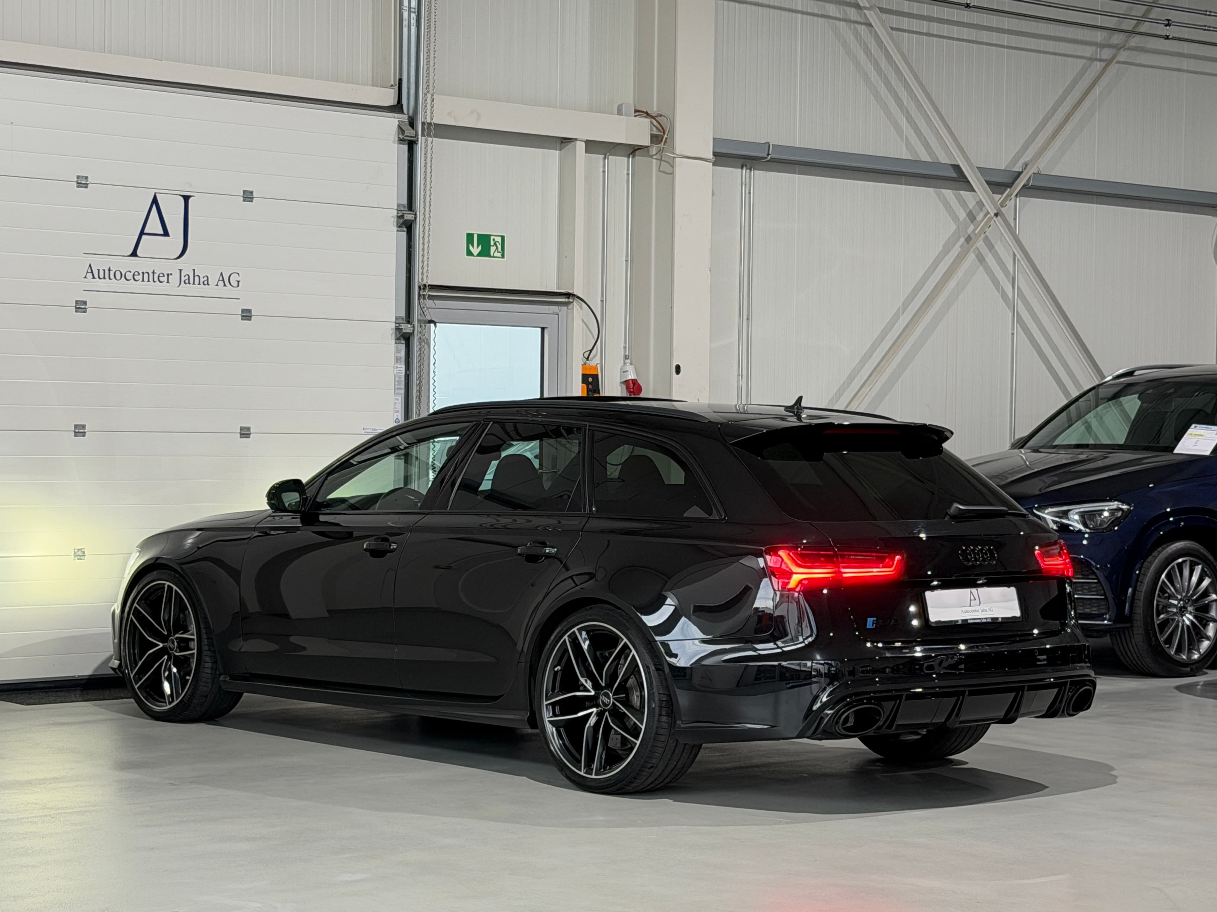 AUDI RS6 Avant 4.0 TFSI V8 performance quattro (AHK 2.1T) - Bild 10