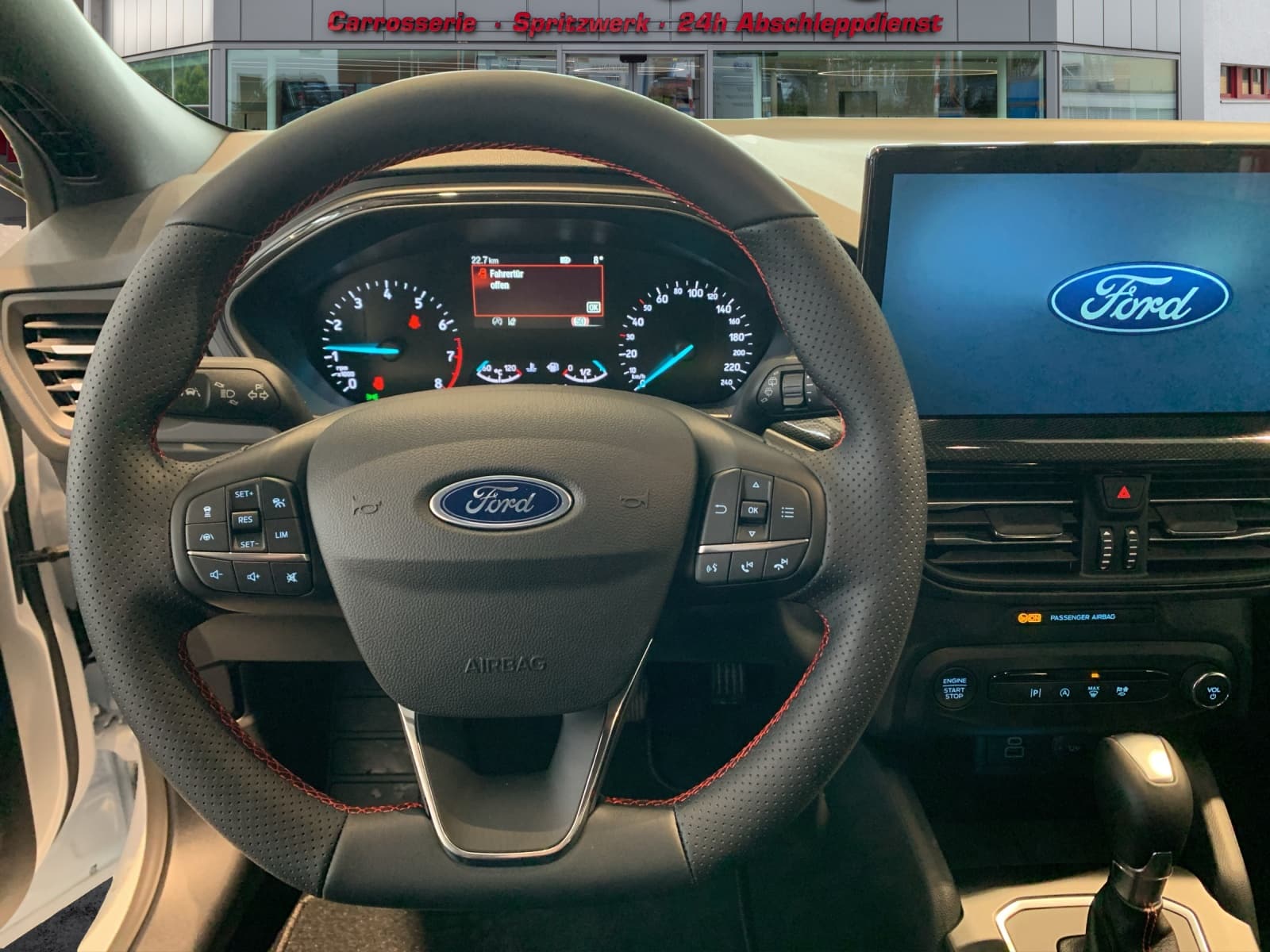 FORD Focus SW 1.0i EcoB Hybrid 155 ST-Line - Bild 9