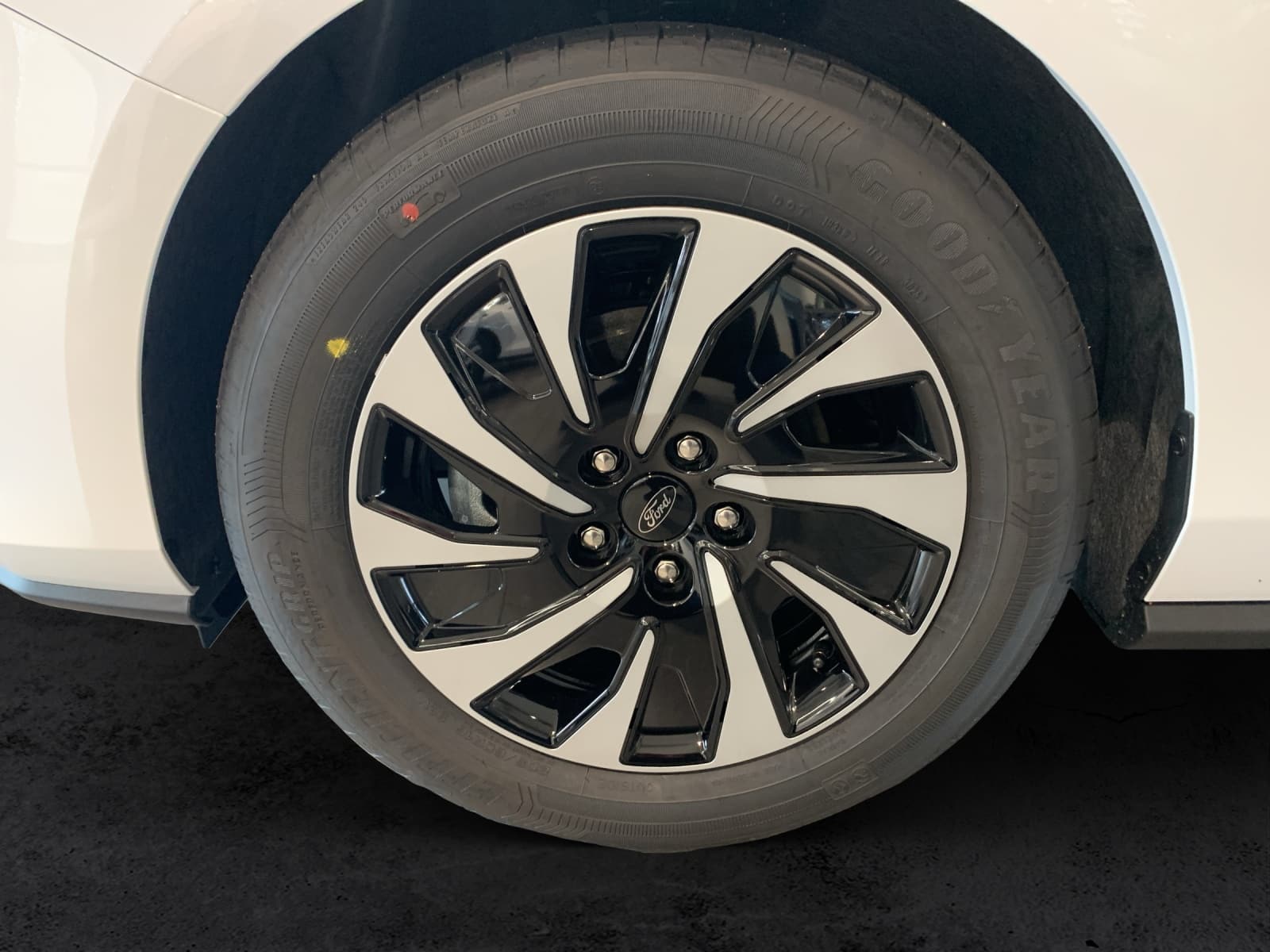 FORD Focus SW 1.0i EcoB Hybrid 155 Titanium - Bild 11