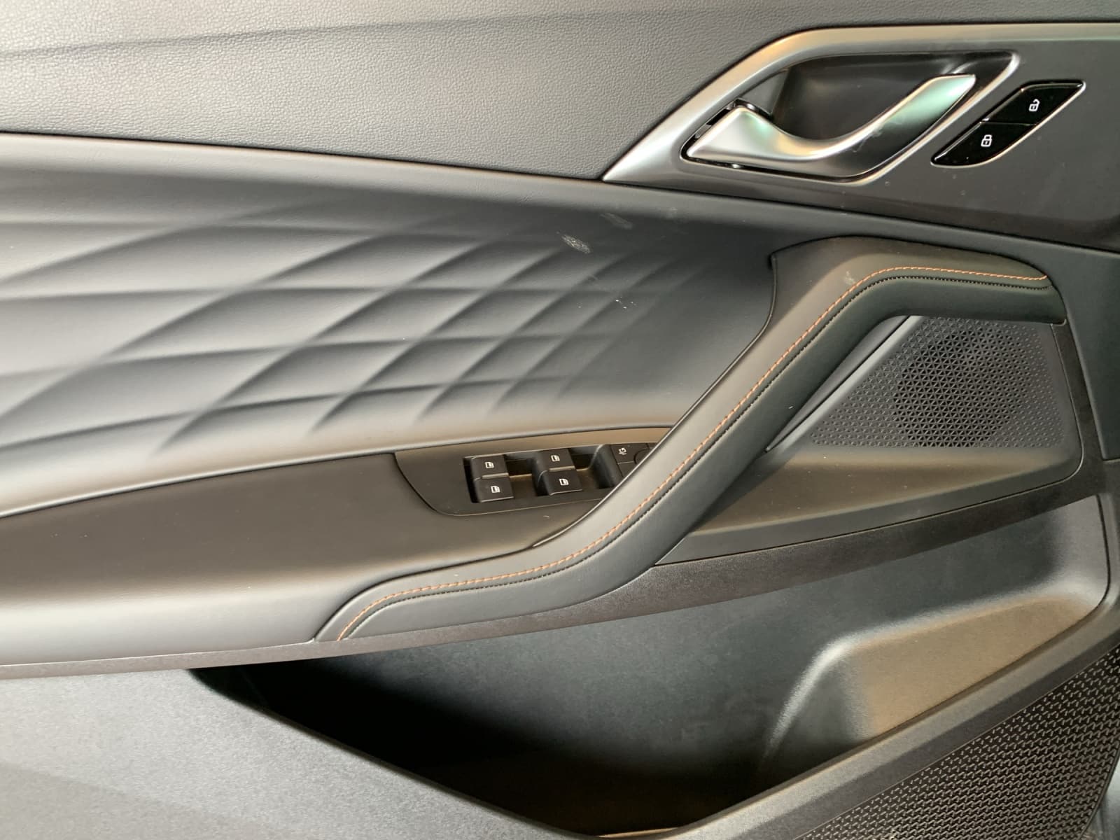 MG HS 1.5 Hybrid Luxury - Bild 7