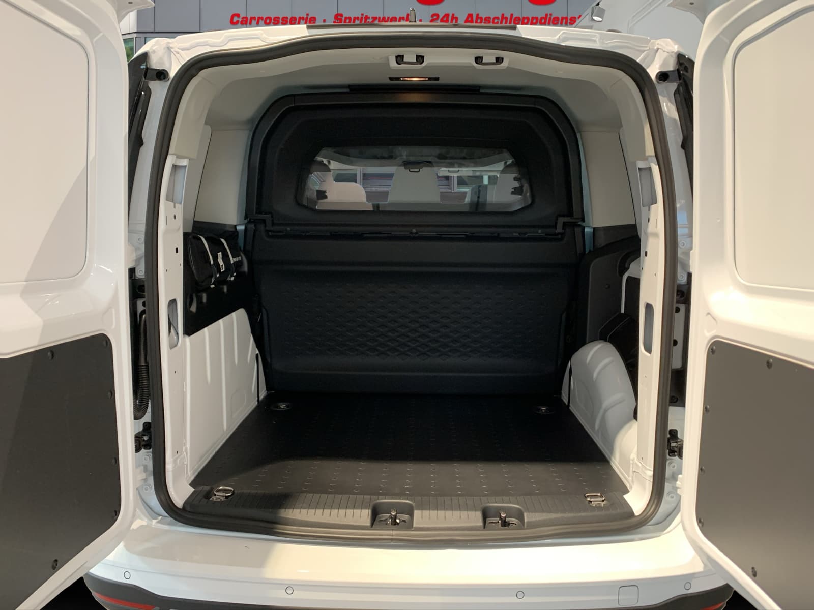 FORD Transit Connect FlexCab 2.0 EcoBlue 122 Active - Bild 12