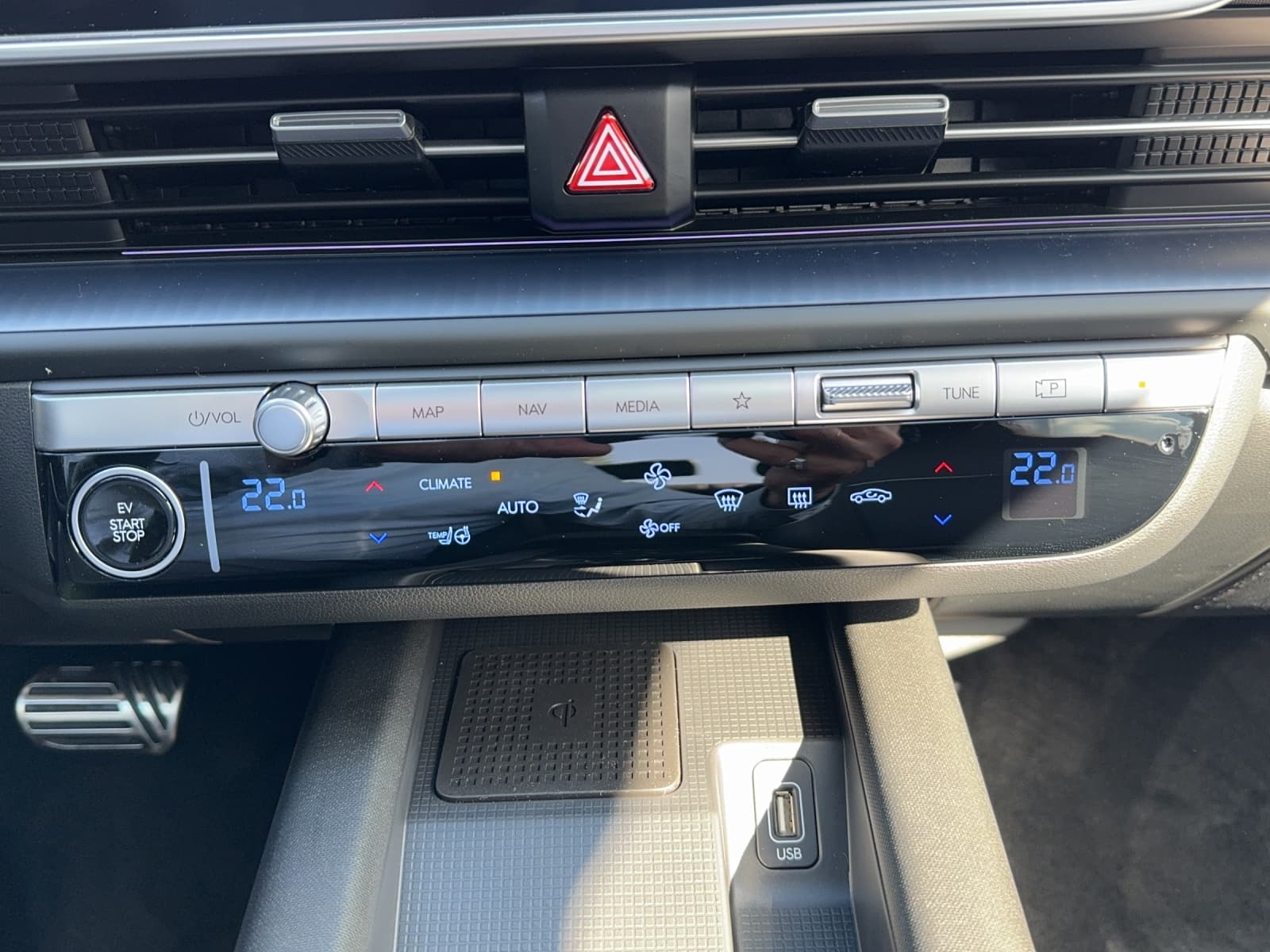 HYUNDAI Ioniq 6 77kWh Launch 2WD - Bild 19