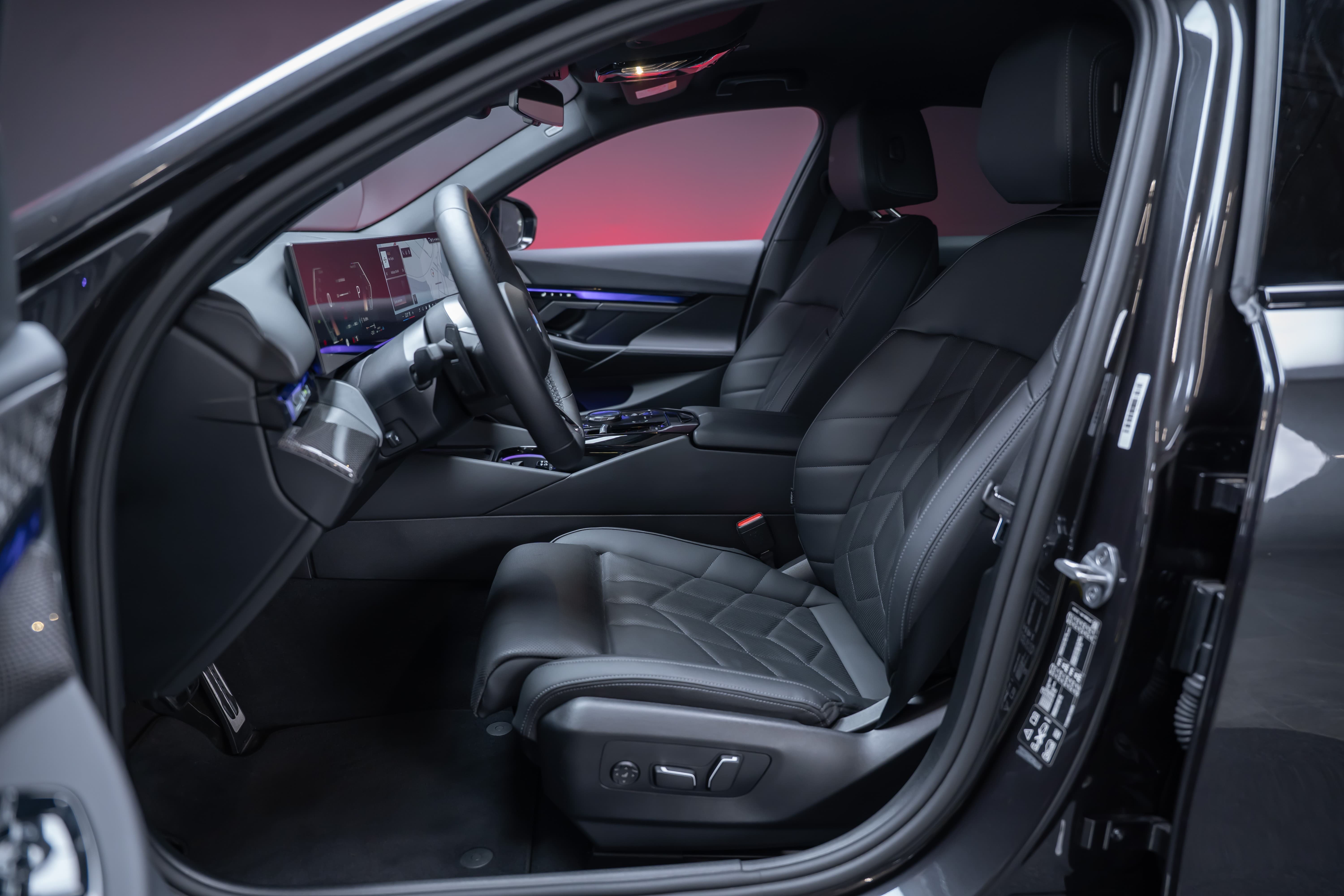BMW 540d xDrive M Sport / Standheizung / 360°Kamera / Bowers&Wilkins / HeadUp - Bild 11