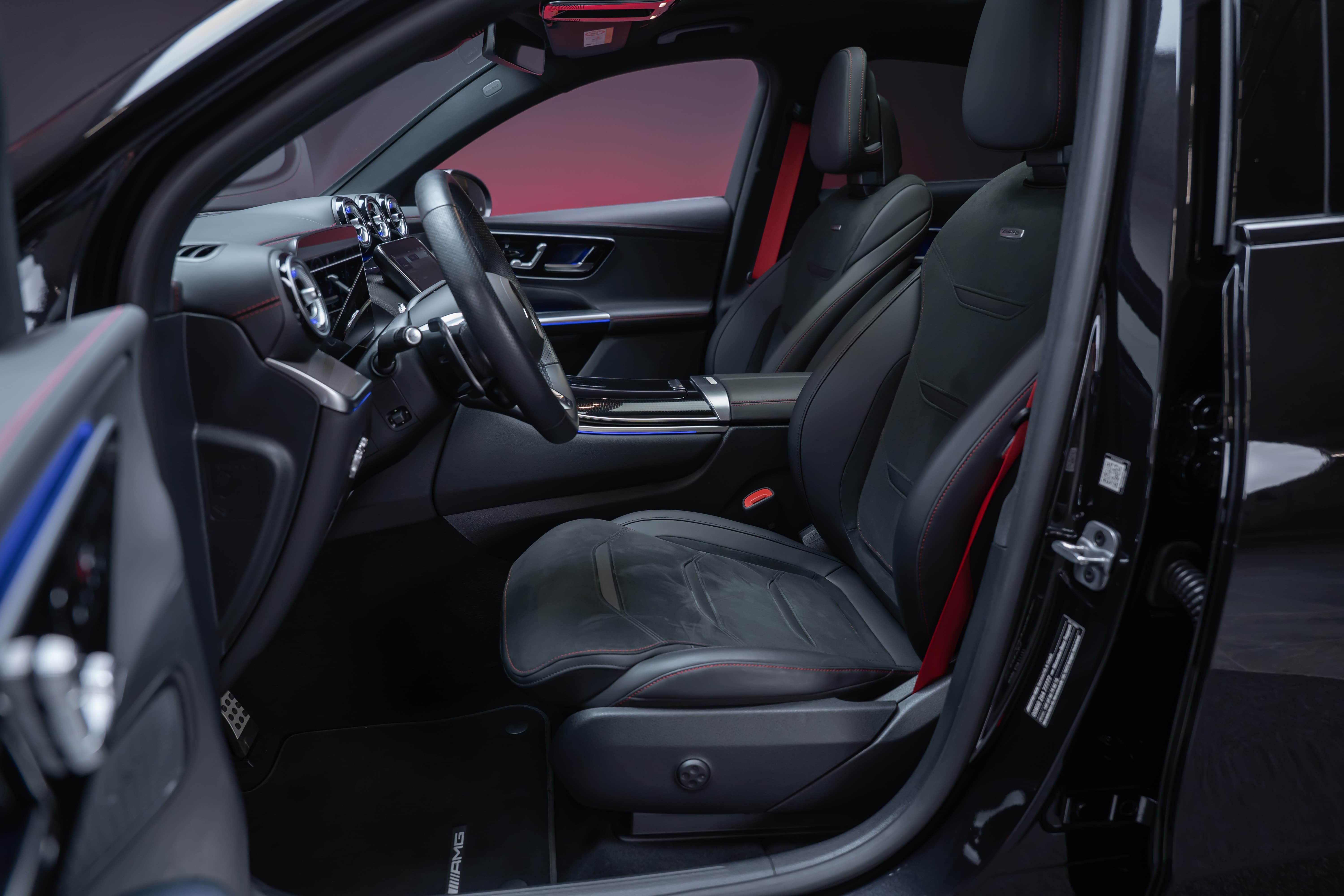 MERCEDES-BENZ GLC 43 AMG Executive Edition 4matic Coupé / Panorama-Schiebedach / Performance-Auspuff / 360° Kamera - Bild 19