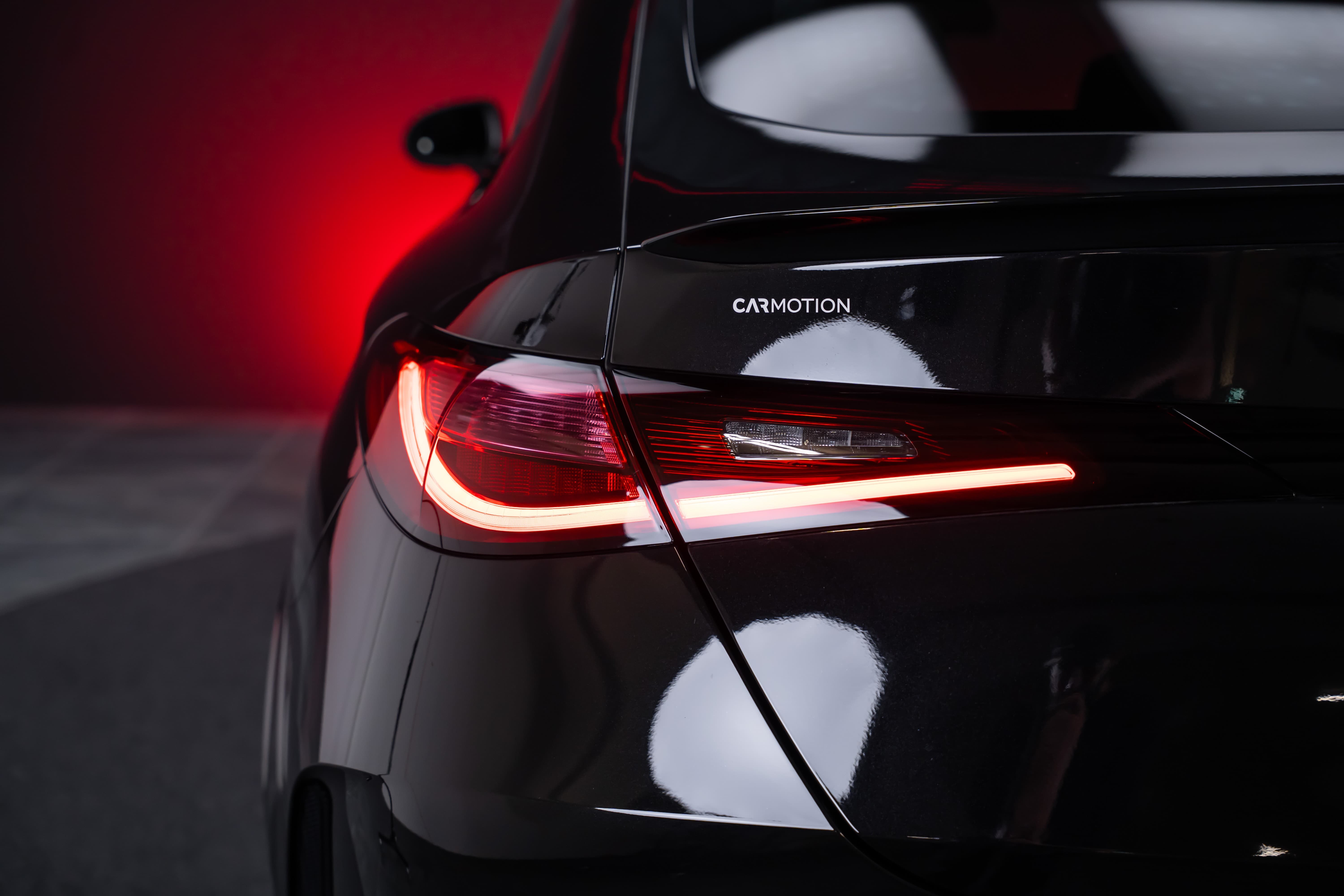 MERCEDES-BENZ GLC 43 AMG Executive Edition 4matic Coupé / Panorama-Schiebedach / Performance-Auspuff / 360° Kamera - Bild 8