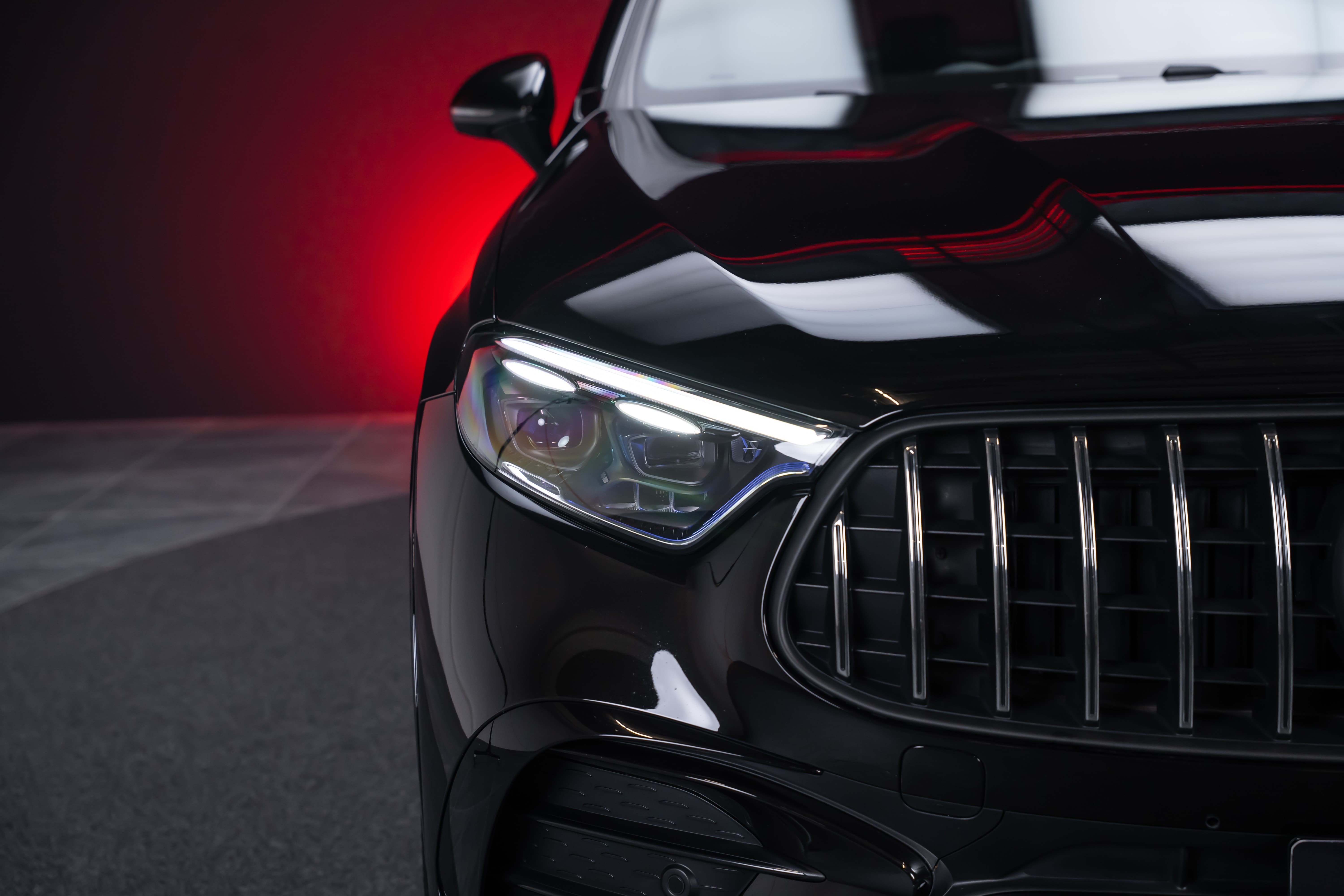 MERCEDES-BENZ GLC 43 AMG Executive Edition 4matic Coupé / Panorama-Schiebedach / Performance-Auspuff / 360° Kamera - Bild 3
