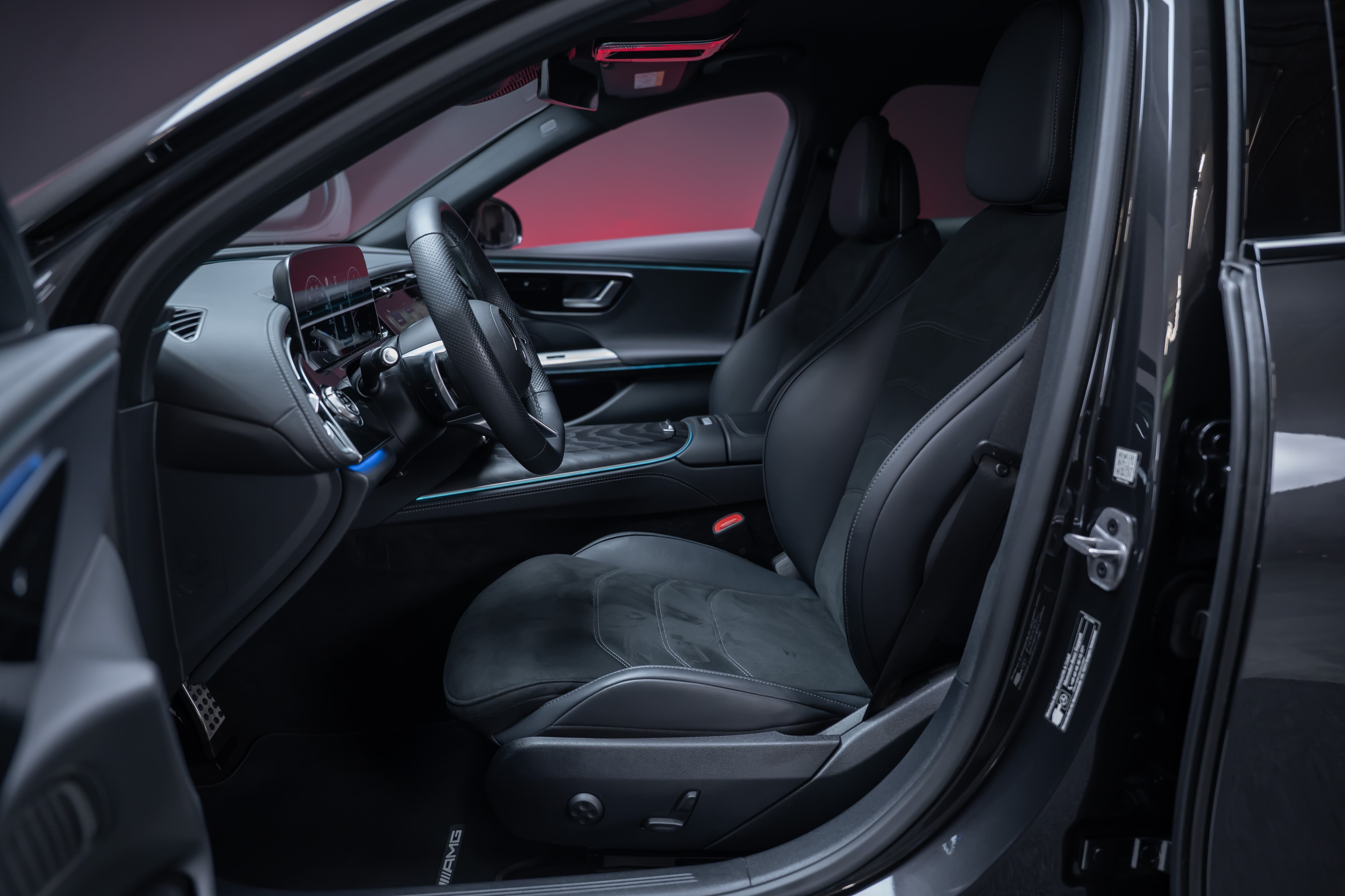 MERCEDES-BENZ E 200 AMG Line / Hyperscreen / Rückfahrkamera / el.Sitze - Bild 11