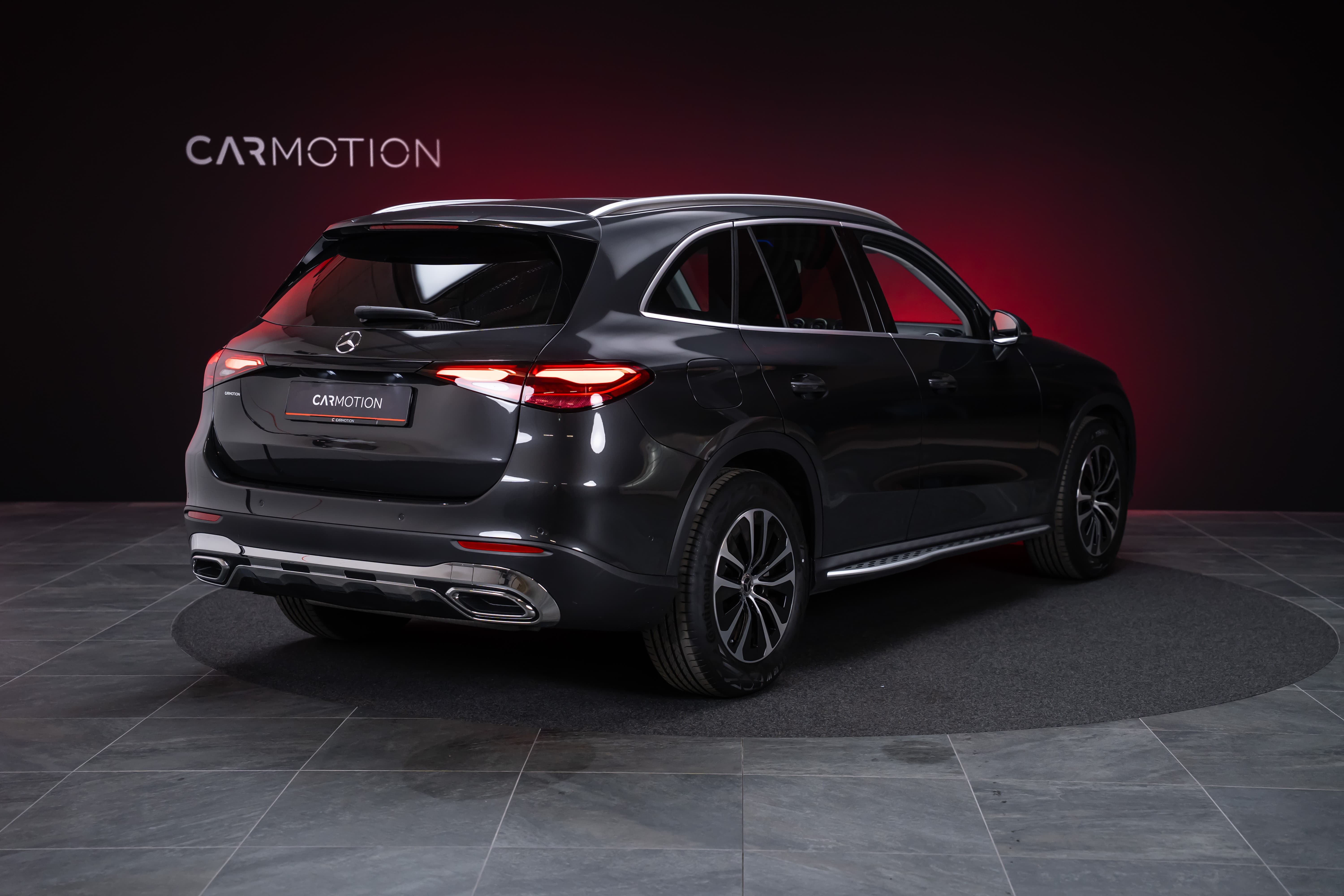 MERCEDES-BENZ GLC 200 Avantgarde 4matic / Rückfahrkamera / el.Sitze / Ambientebeleuchtung - Bild 5