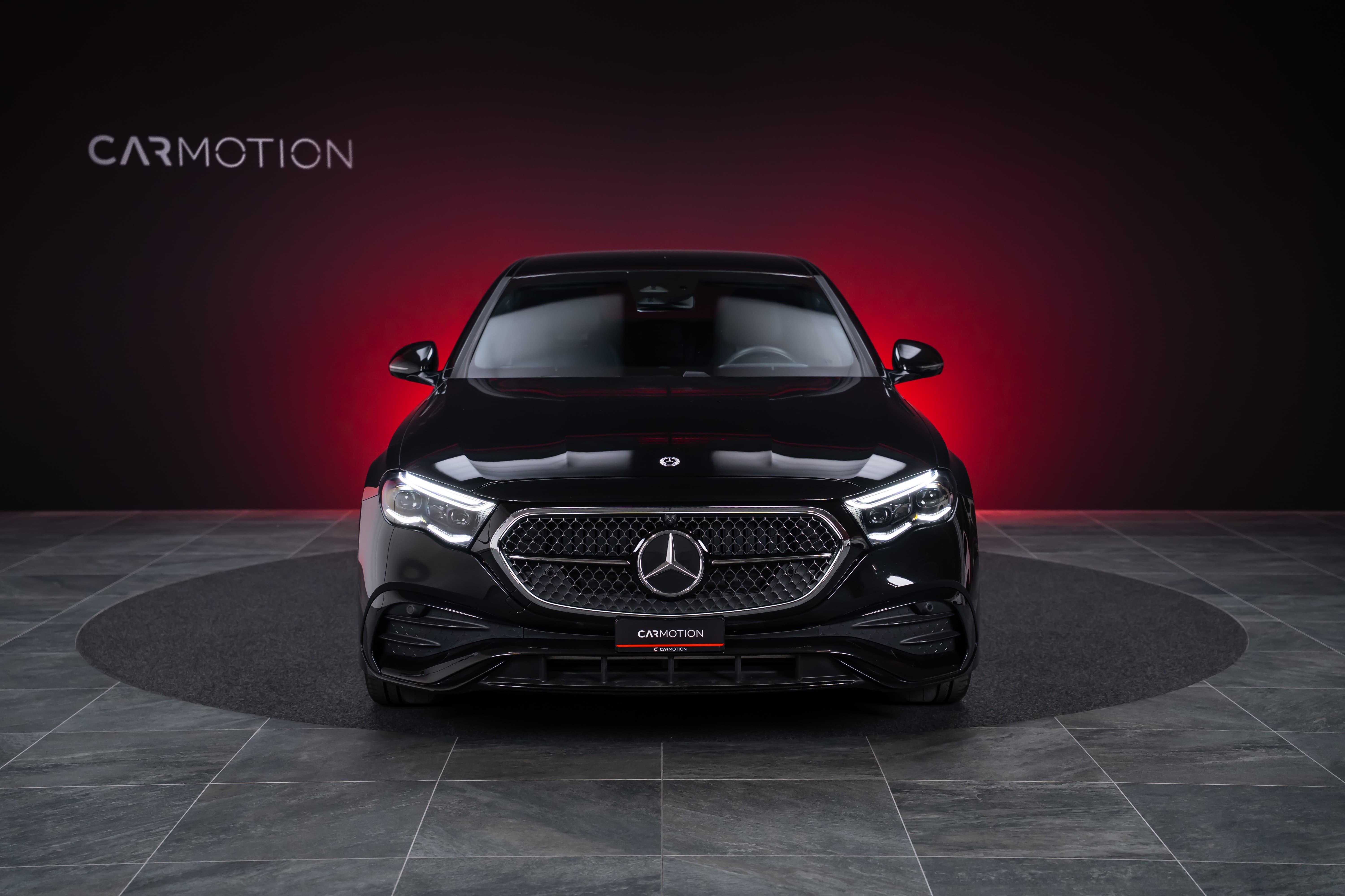 MERCEDES-BENZ E 220 d AMG Line / Hyperscreen / 360°Kamera / el.Sitze - Bild 2