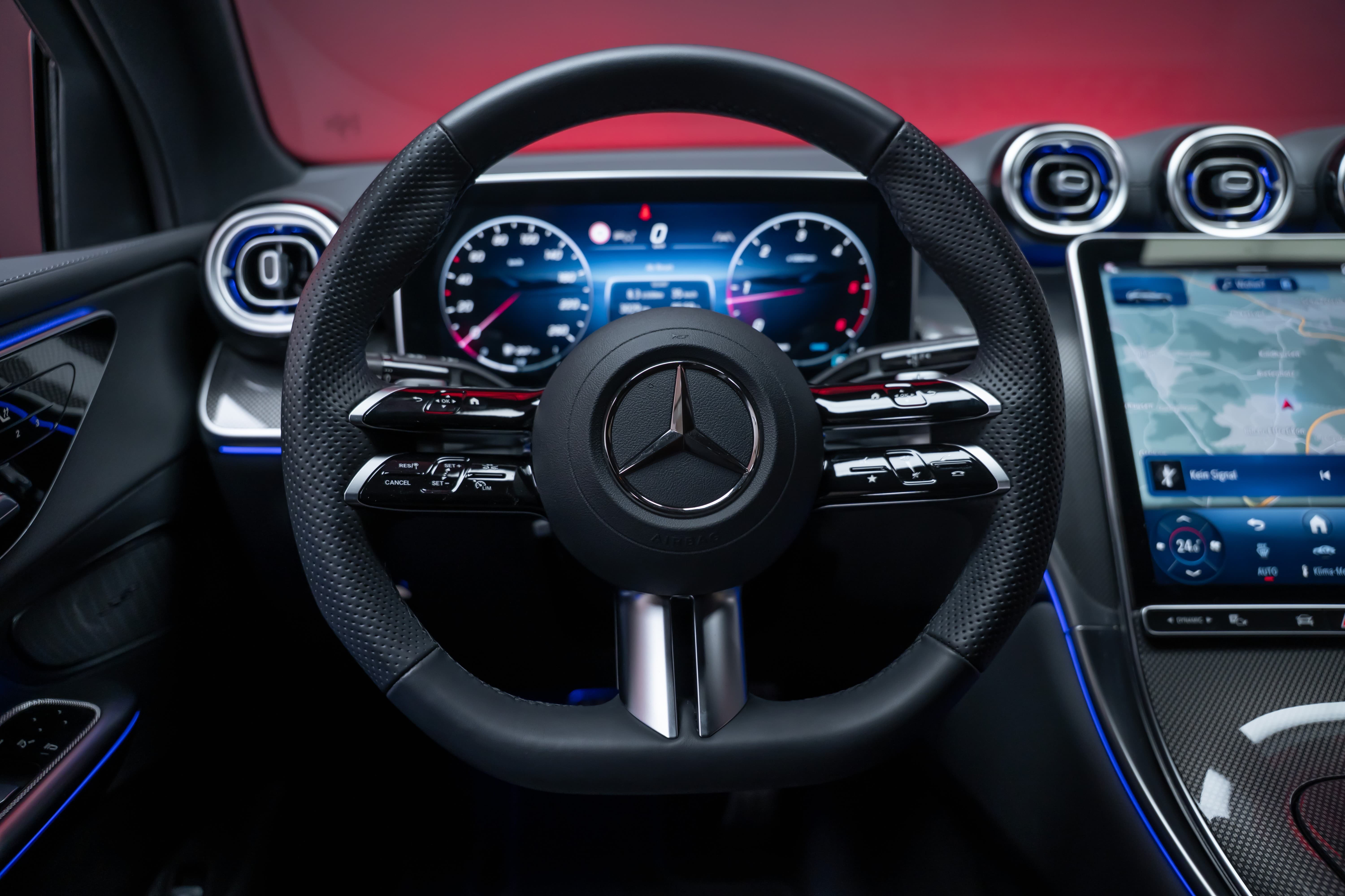 MERCEDES-BENZ GLC 300 d AMG Line 4matic Coupé / 360°Kamera / el.Sitze / el.Heckklappe - Bild 24