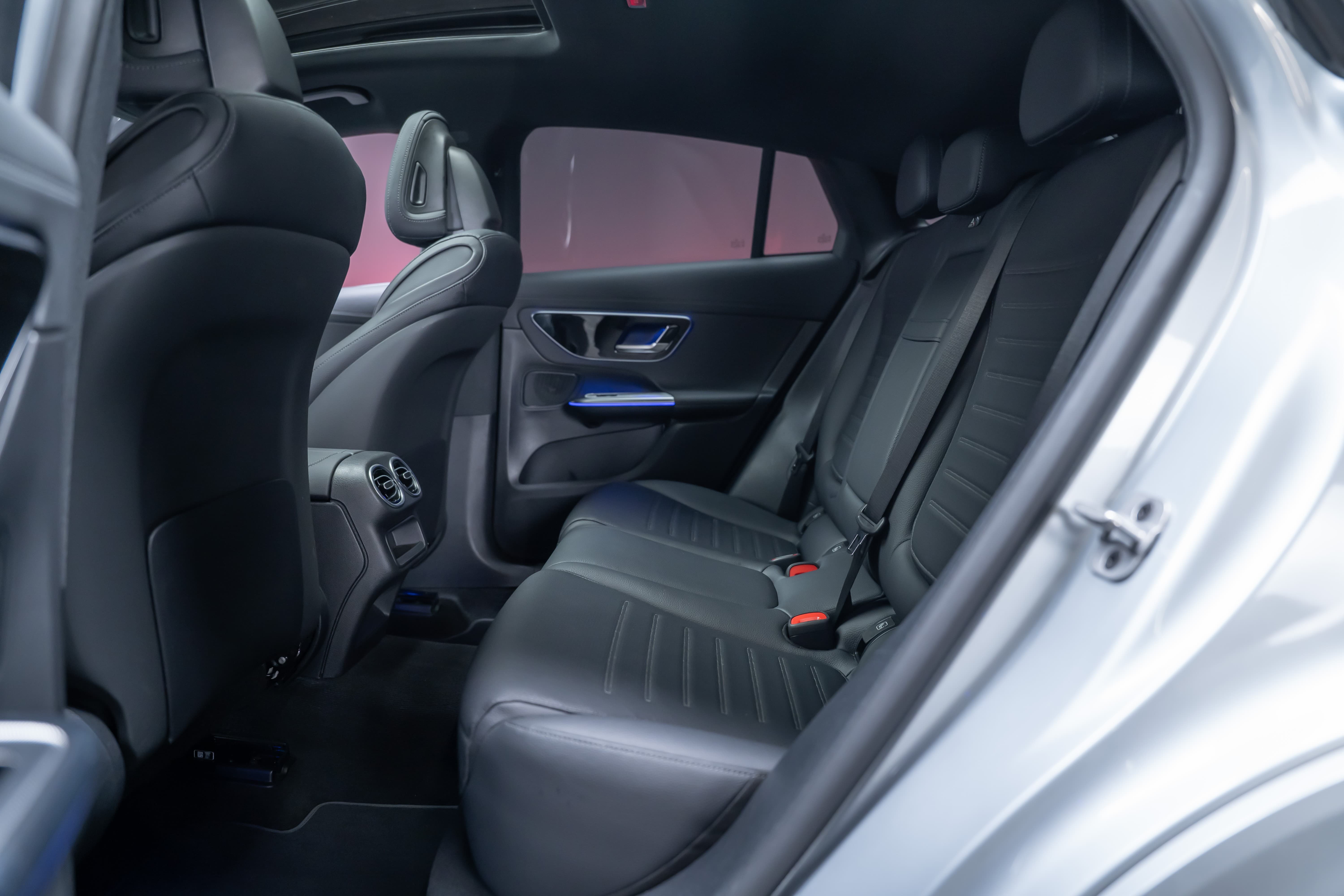 MERCEDES-BENZ GLC 220 d AMG Line 4matic Coupé / Panorama / 360°Kamera / AHK - Bild 17