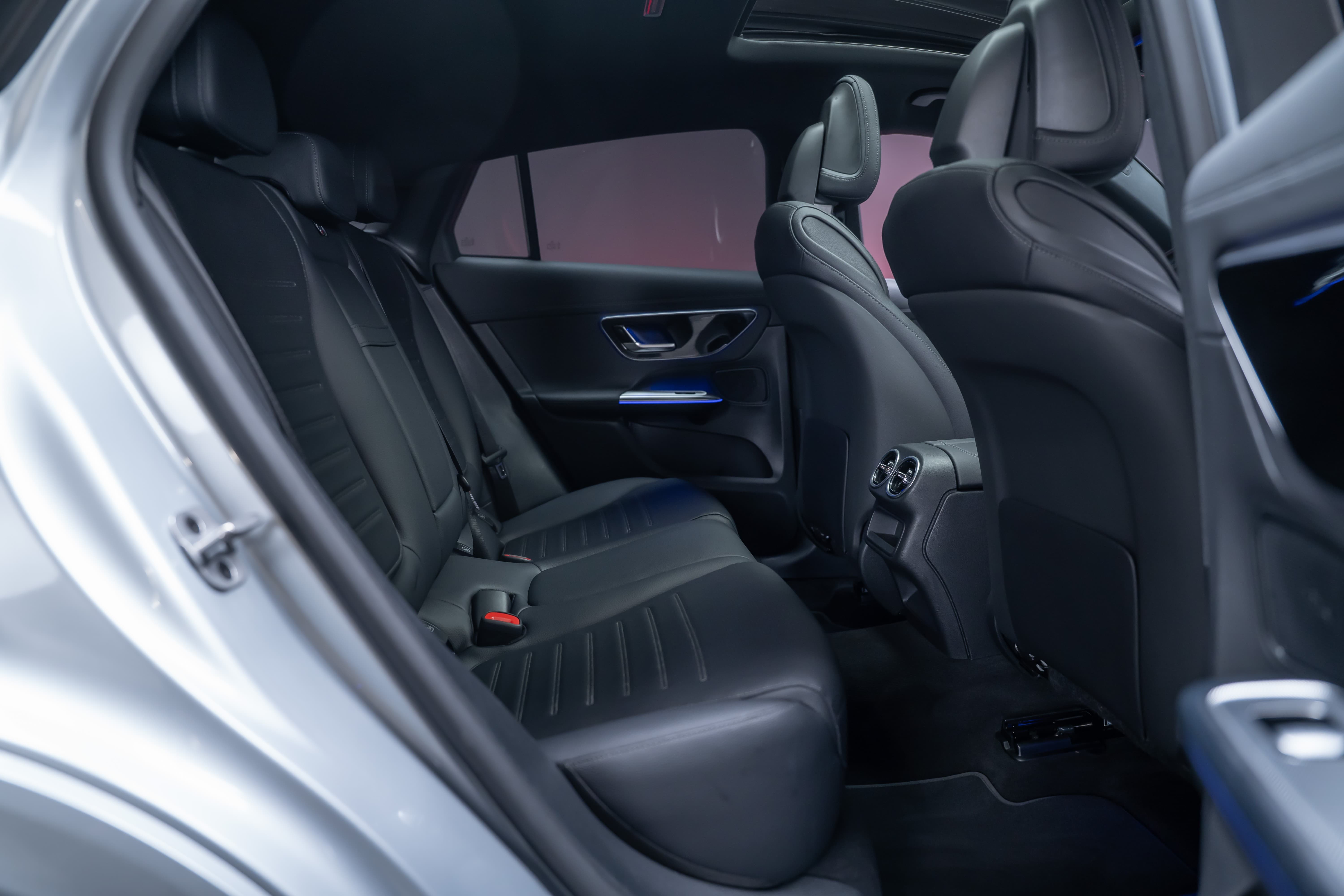 MERCEDES-BENZ GLC 220 d AMG Line 4matic Coupé / Panorama / 360°Kamera / AHK - Bild 19