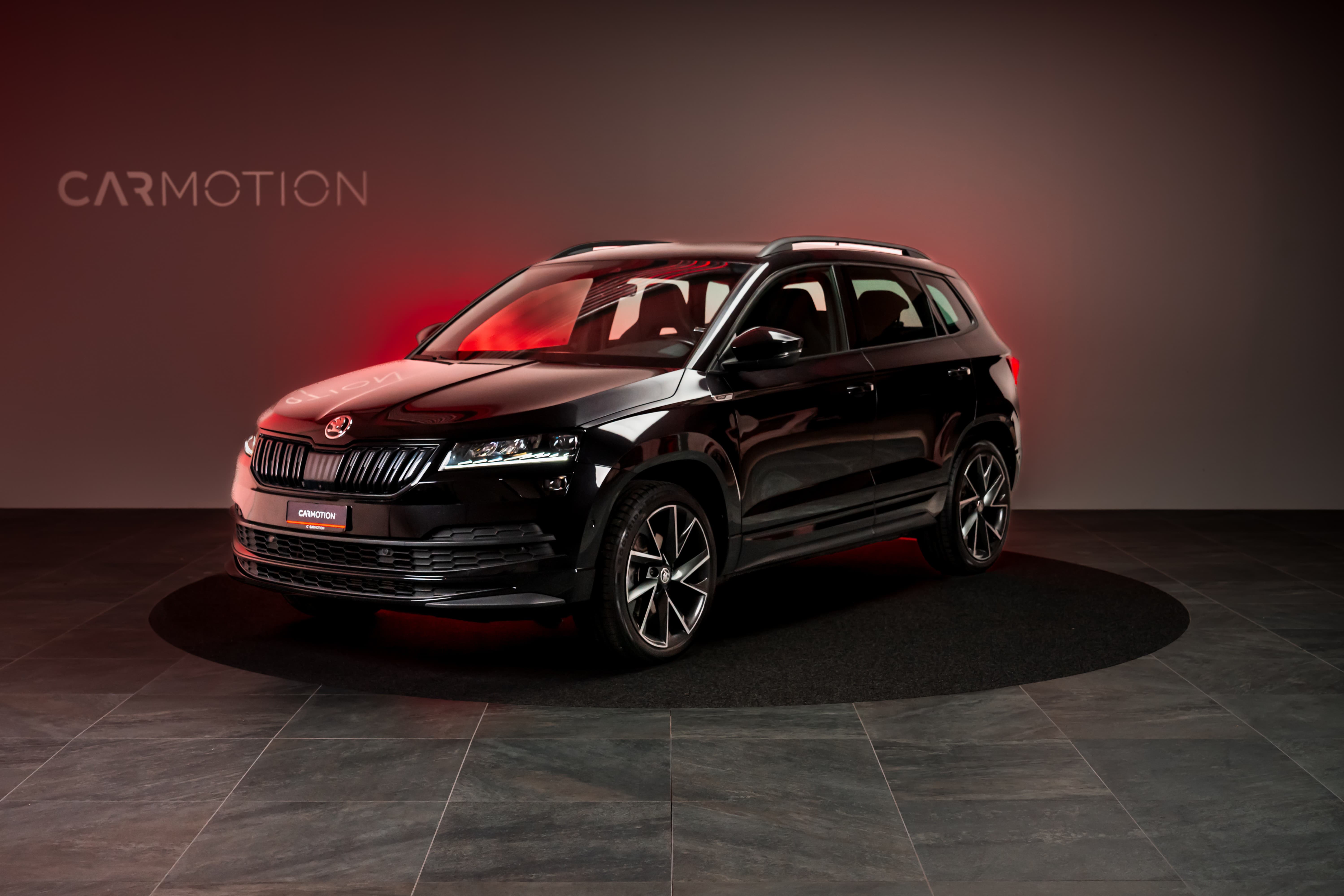 SKODA Karoq 2.0 TSI SportLine 4x4 DSG / Panoramadach / Parkassistent / Sitzheizung - Bild 1