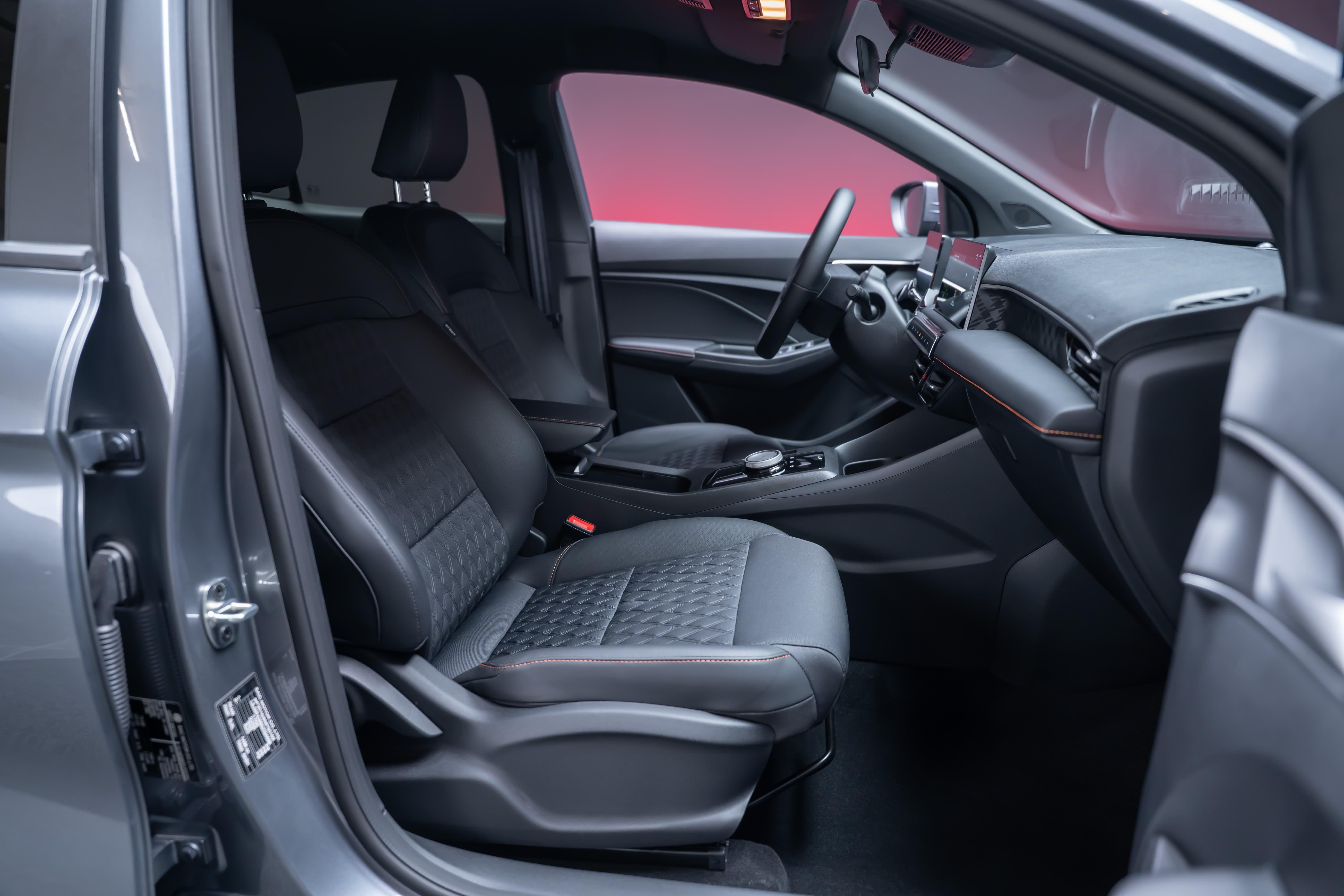 MG 3 1.5 Hybrid Luxury / 360°Kamera / Sitzheizung / Teilleder - Bild 20