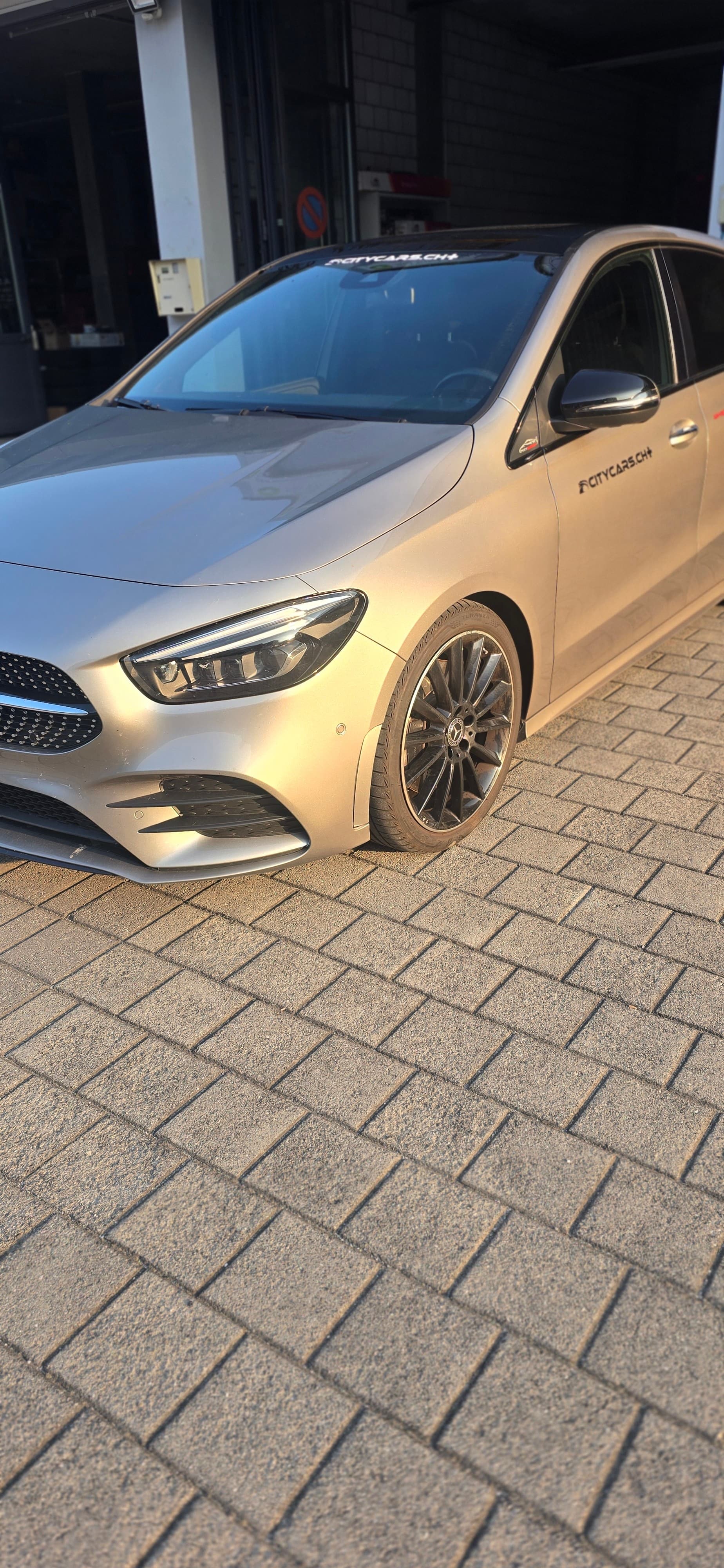 MERCEDES-BENZ B 250 4Matic AMG Line - Bild 8