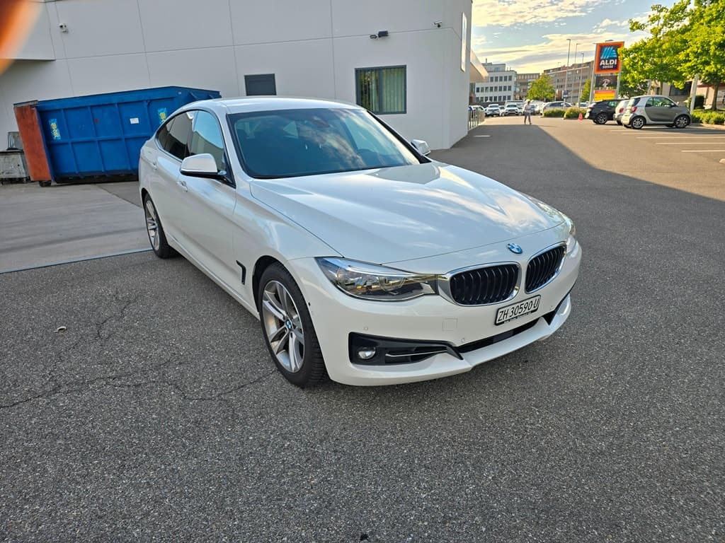 BMW 330i xDrive SAG Gran Turismo - Bild 12