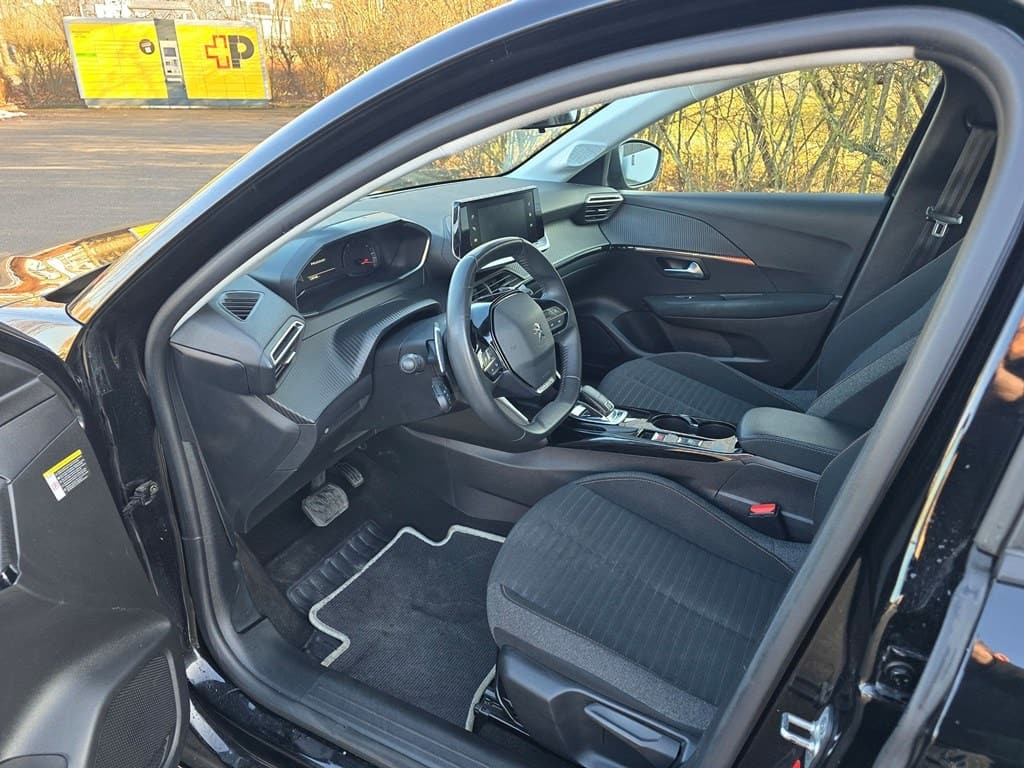 PEUGEOT 208 1.2 PureTech 100 Active Pack - Bild 13
