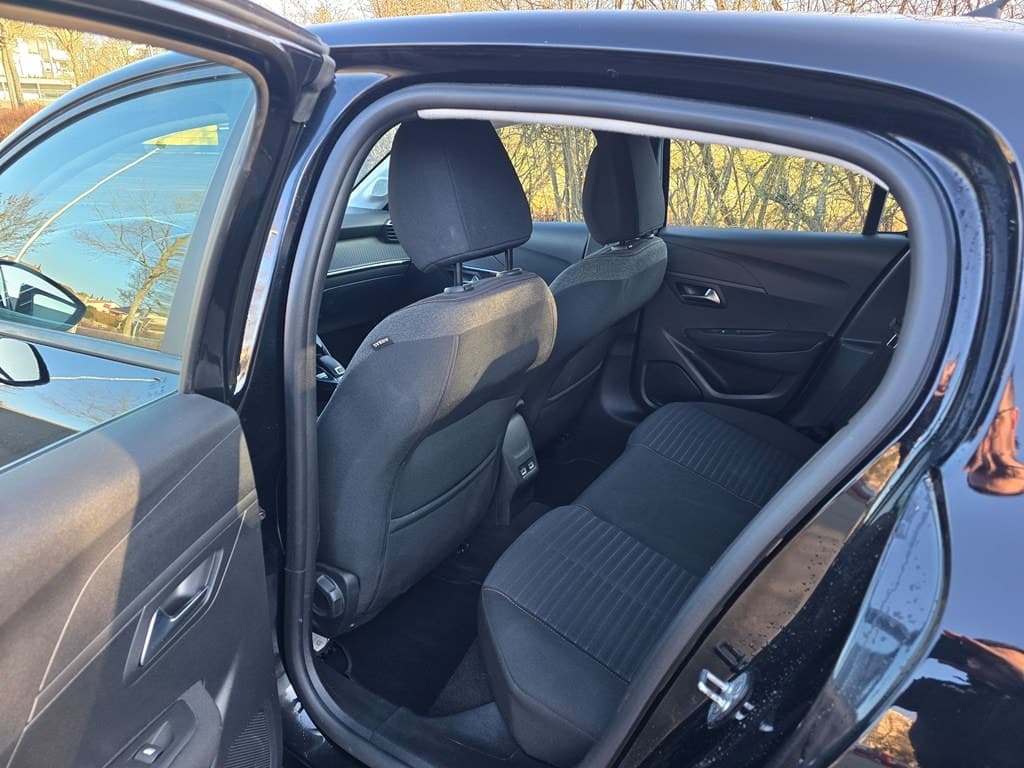 PEUGEOT 208 1.2 PureTech 100 Active Pack - Bild 14