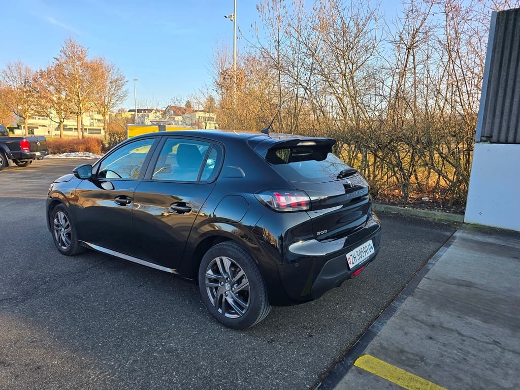 PEUGEOT 208 1.2 PureTech 100 Active Pack - Bild 5