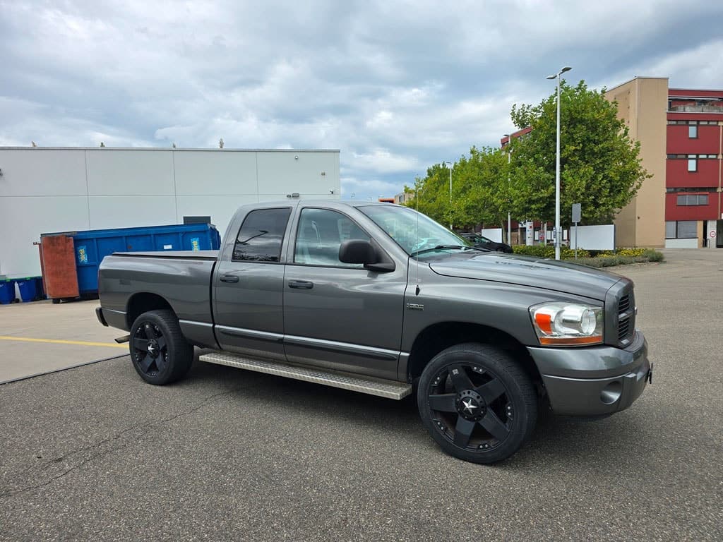 DODGE 1500 5.7 V8 Laramie - Bild 10
