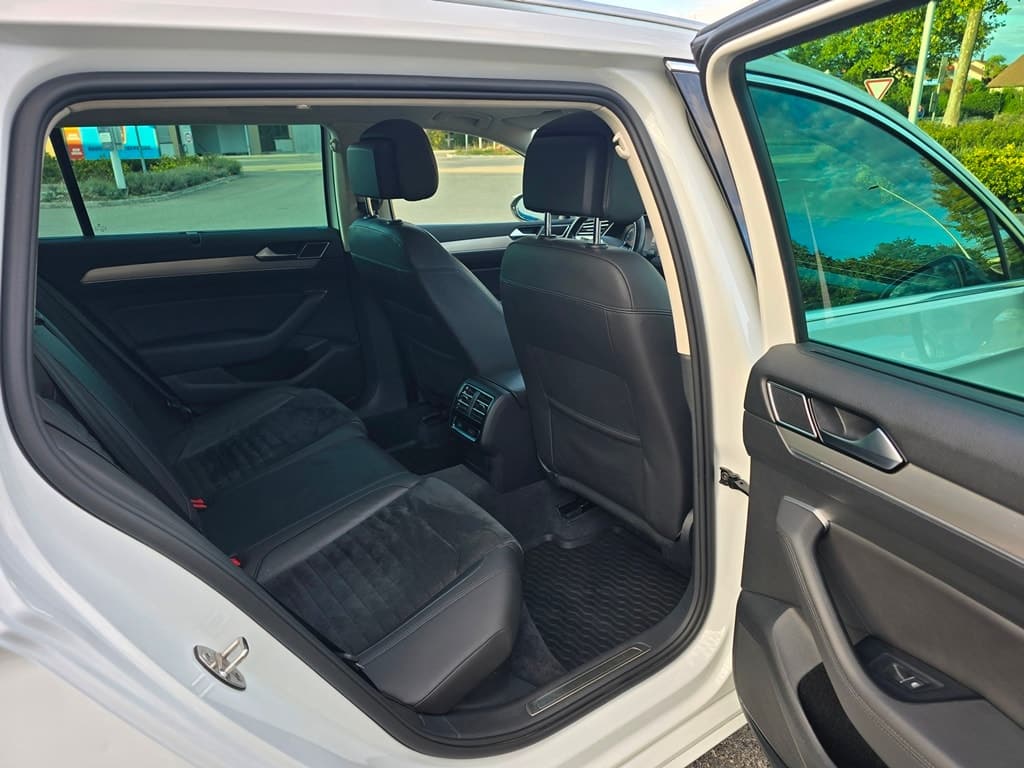 VW Passat Variant 2.0 TDI 190 SCR Highl. DSG 4m - Bild 15
