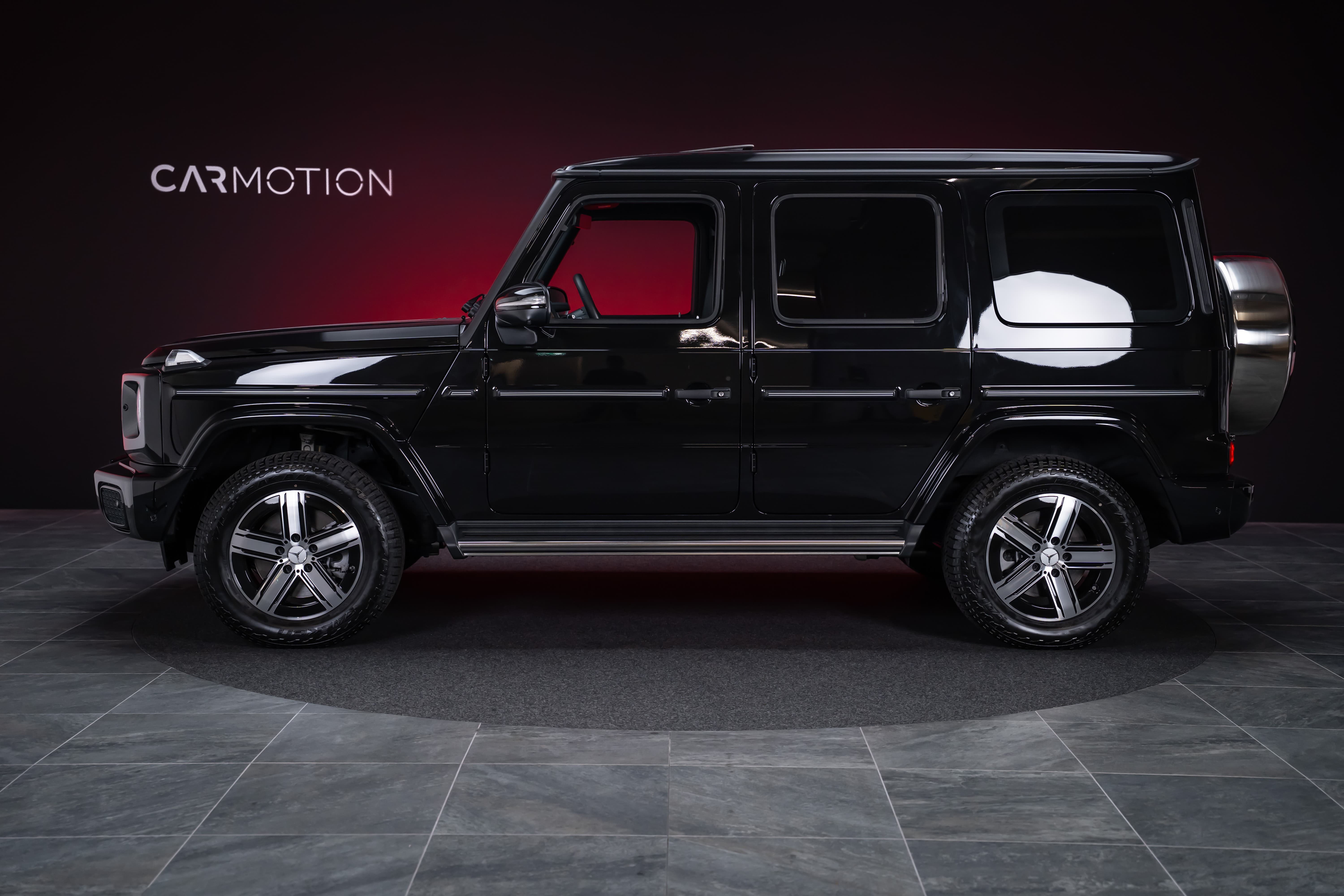 MERCEDES-BENZ G 450 d AMG Line / Burmester / Schiebedach / 360° Kamera - Bild 11