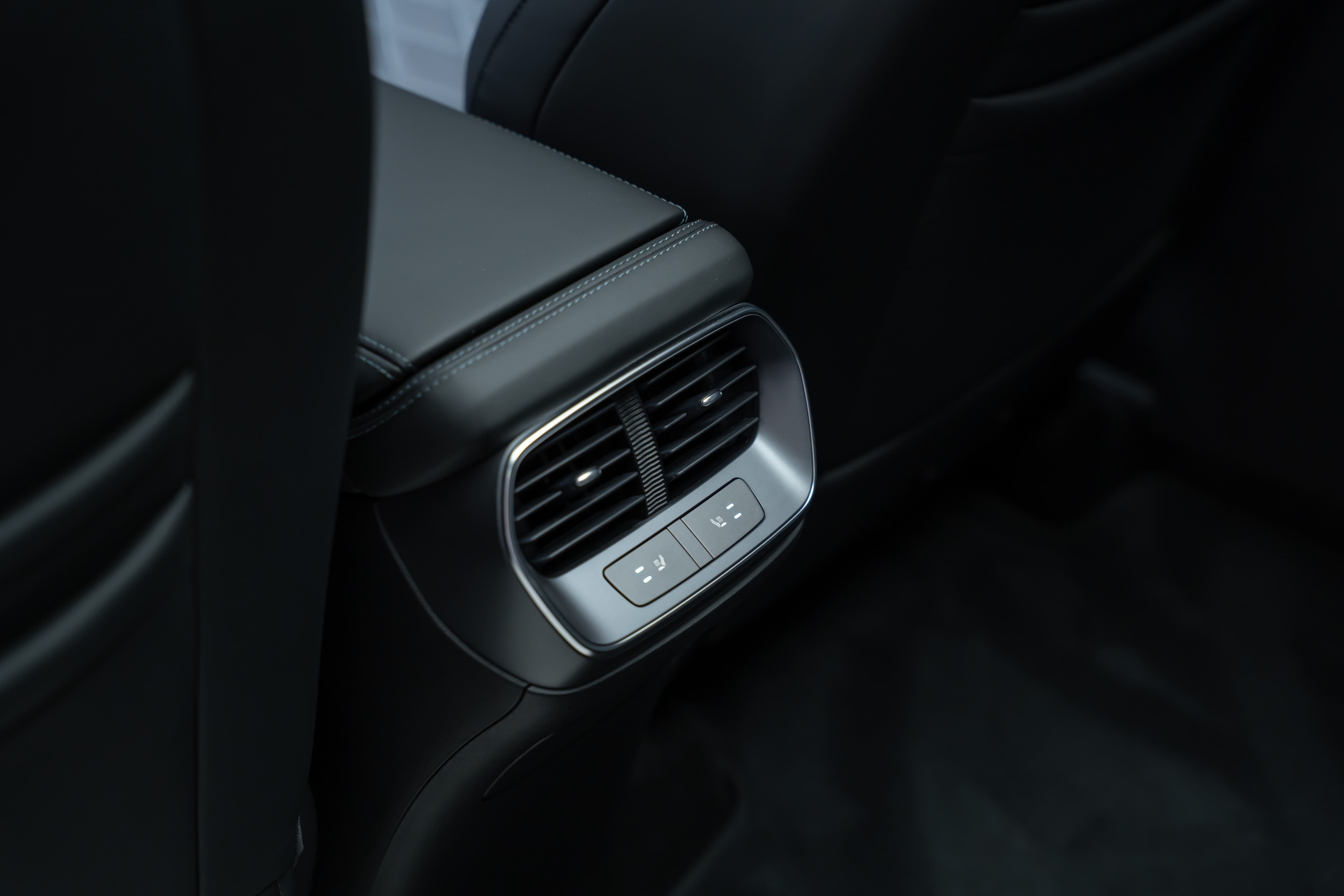BYD Sealion 7 91,3 kWh Excellence AWD / Panoramadach / Head-Up Display / Sitzheizung & Lüftung - Bild 23