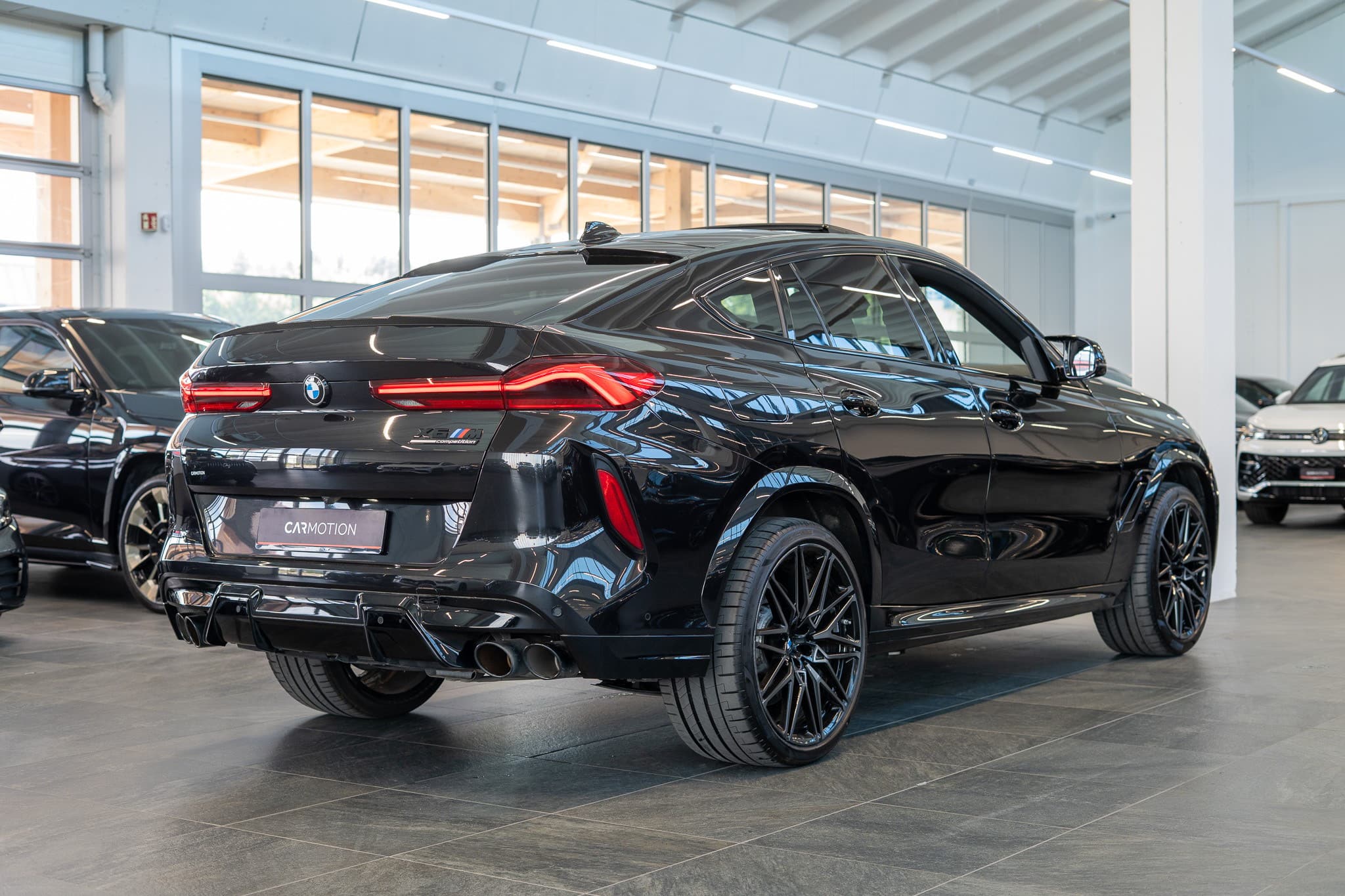 BMW X6 M Competition / Panorama / 360°Kamera / HeadUp - Bild 4