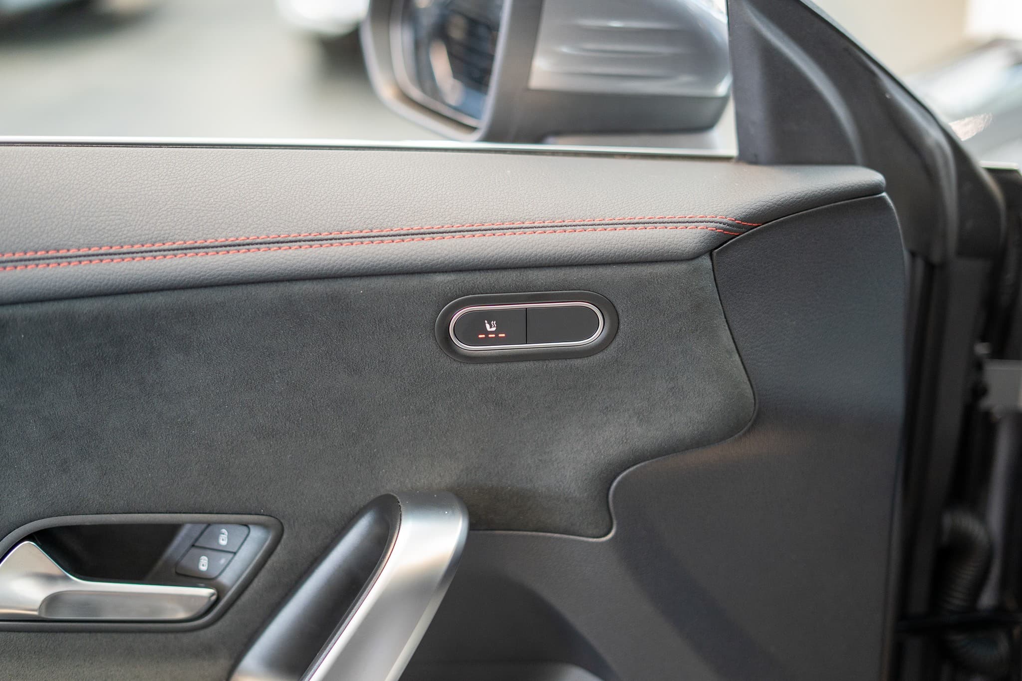 MERCEDES-BENZ CLA 200 AMG Line / Rückfahrkamera / Ambientebeleuchtung / Navi - Bild 12