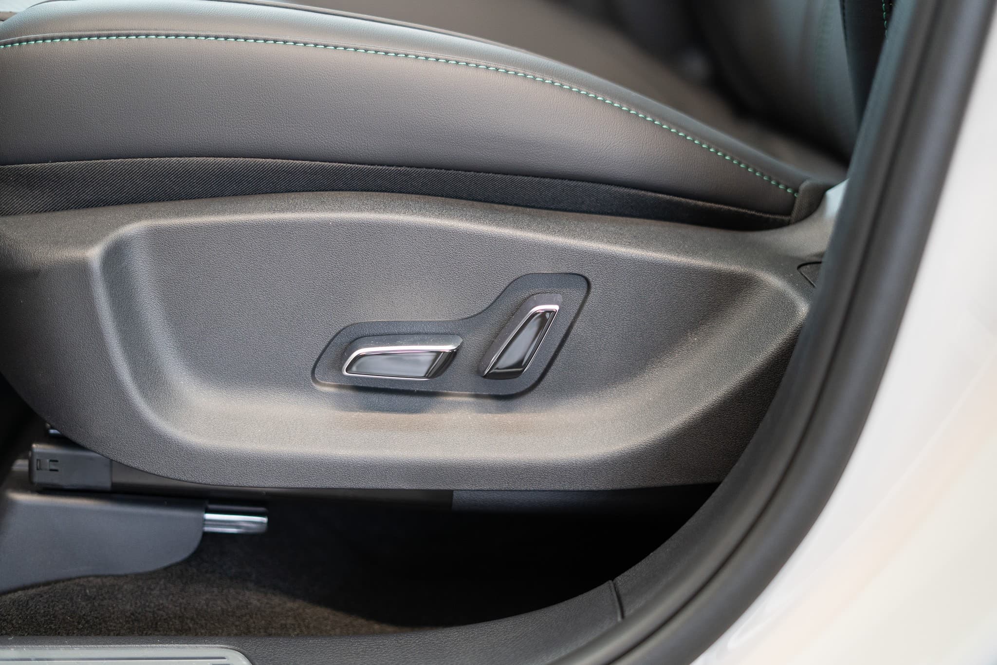 BYD Seal U DM-i Comfort / Panorama / Head-Up Display / 360° Kamera - Bild 19