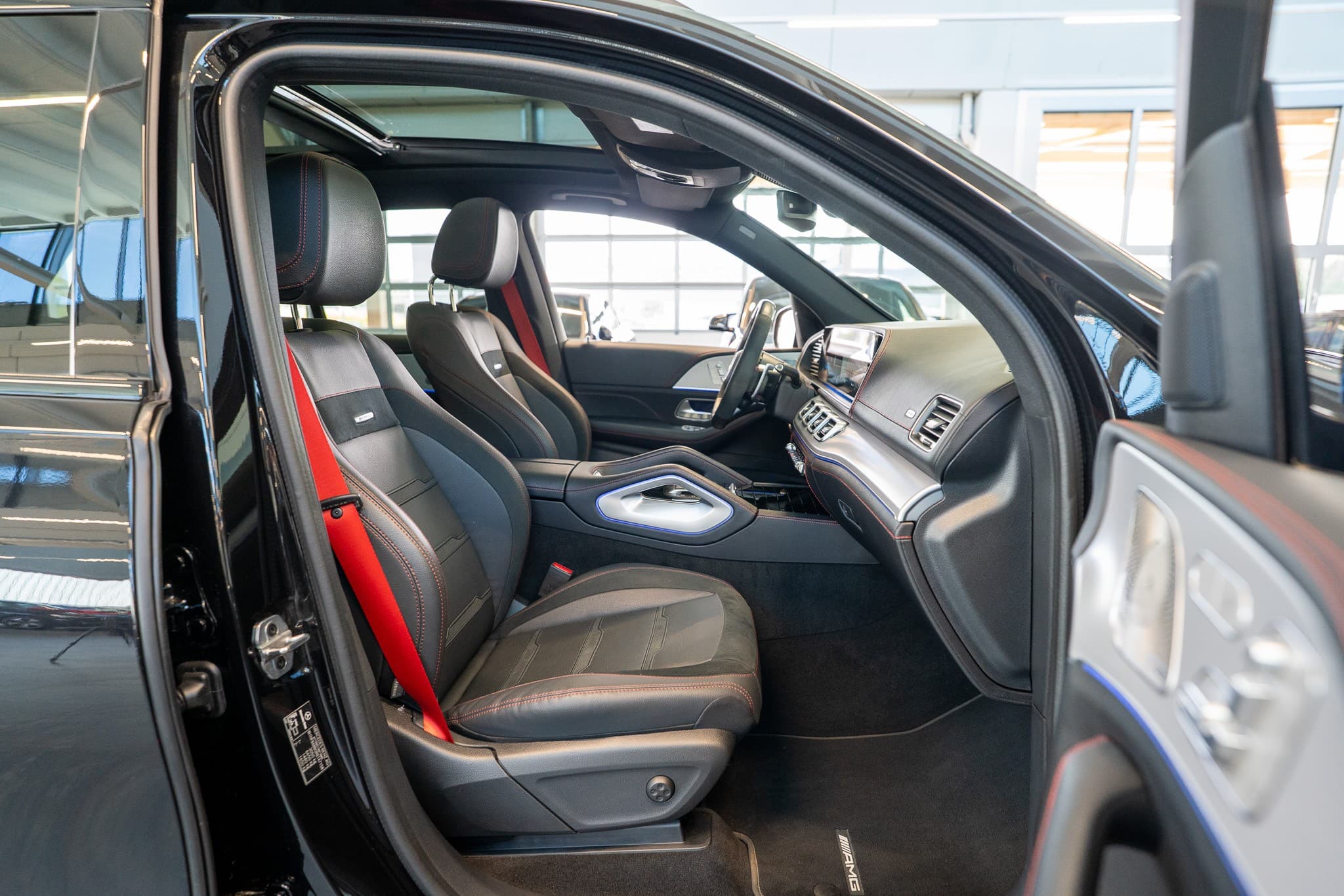 MERCEDES-BENZ GLE 53 AMG 4matic+ / Panorama / Burmester / 360°Kamera - Bild 16