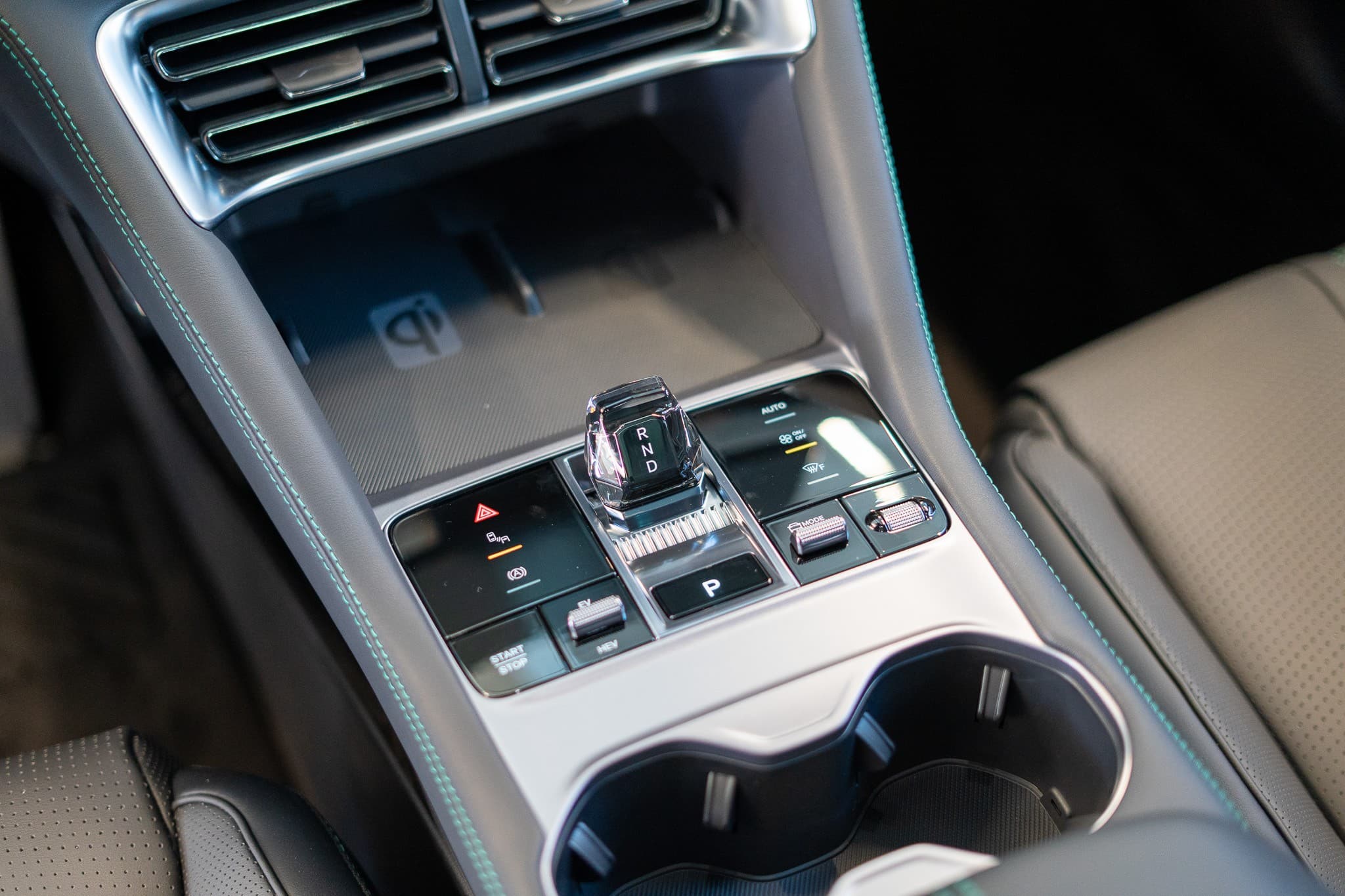 BYD Seal U DM-i Comfort / Panorama / Head-Up Display / 360 Kamera - Bild 17