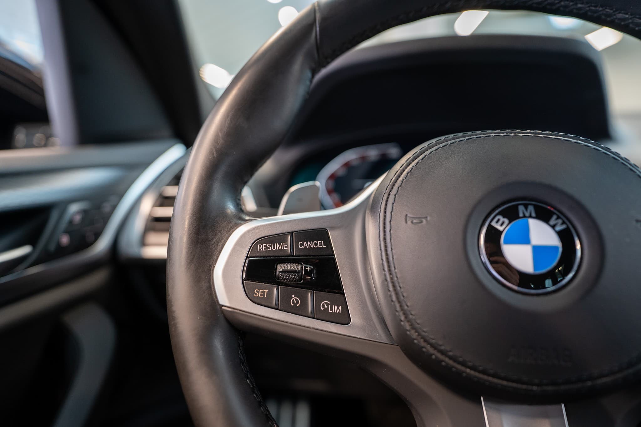 BMW X3 30i xDrive SAG M Sport / CH-Fahrzeug / 360° Kamera / Navi - Bild 21