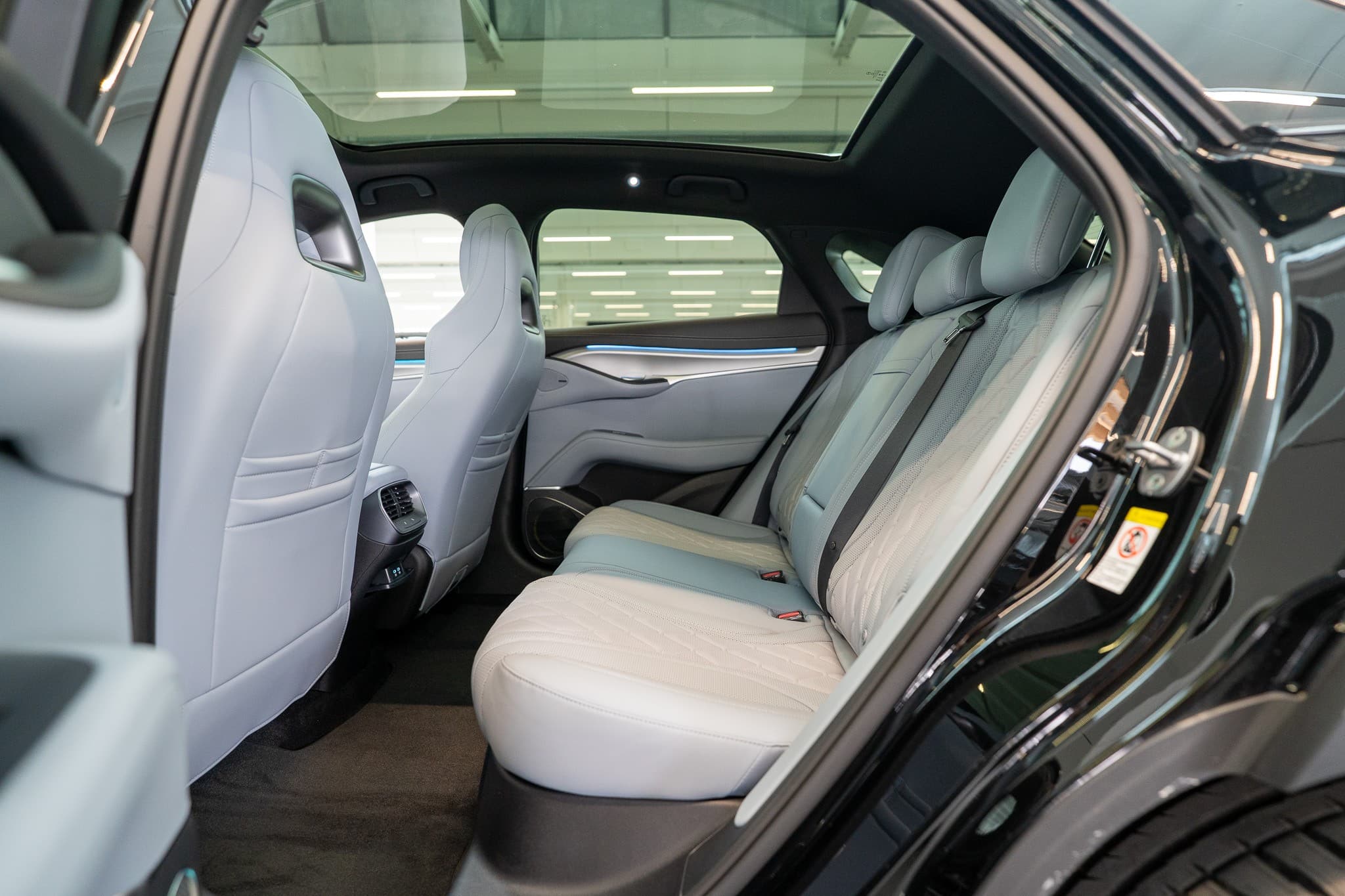 BYD Sealion 7 91,3 kWh Excellence AWD / Panoramadach / Head-Up Display / 360° Kamera - Bild 12