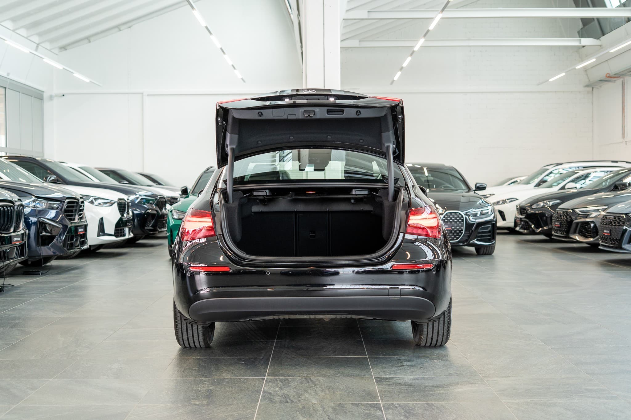 MERCEDES-BENZ A 180 Progressive Limousine / Facelift / Rückfahrkamera / Sitzheizung - Bild 7