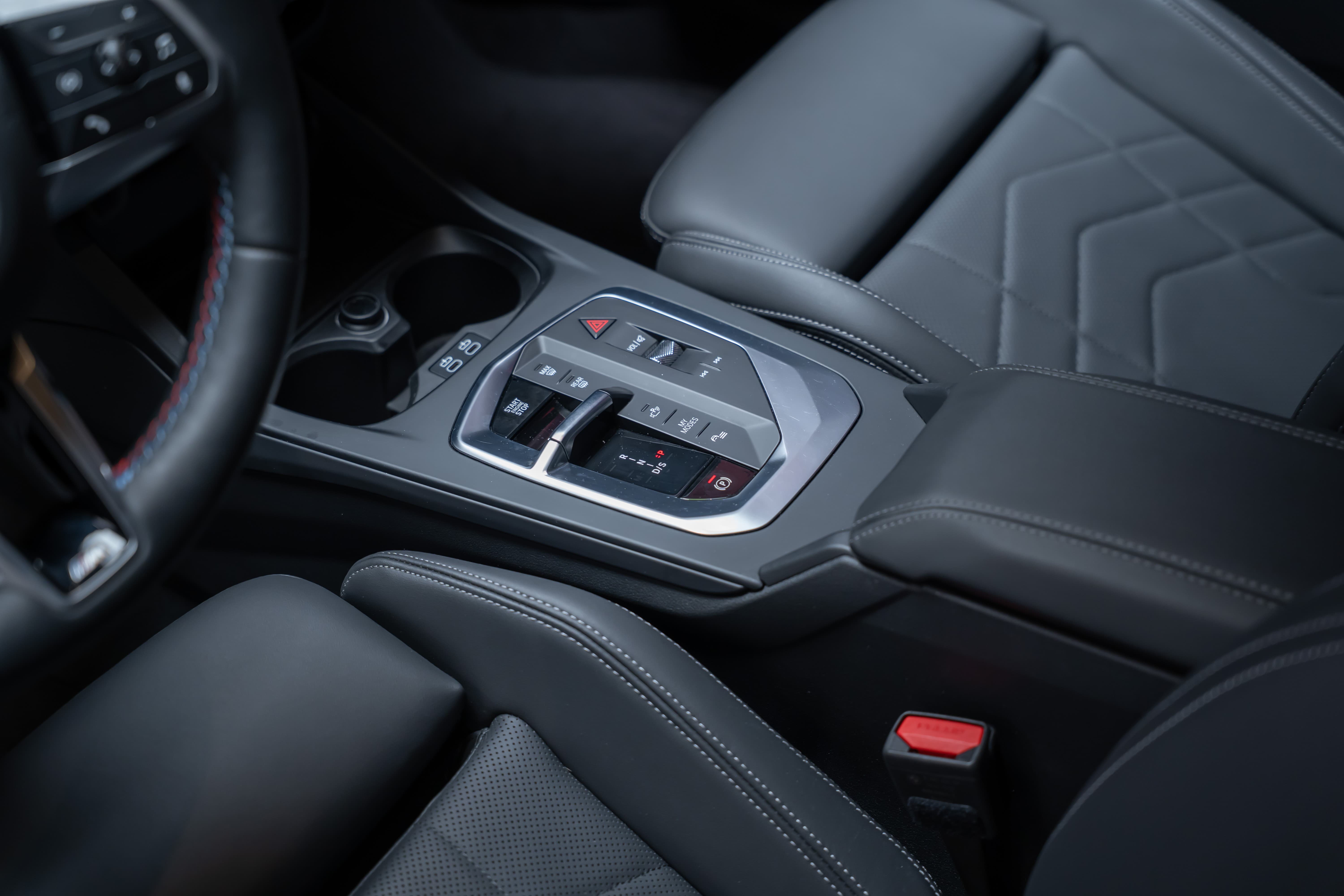 BMW M235i xDrive Gran Coupé / 360° Kamera / el.Sitze / HeadUp - Bild 17