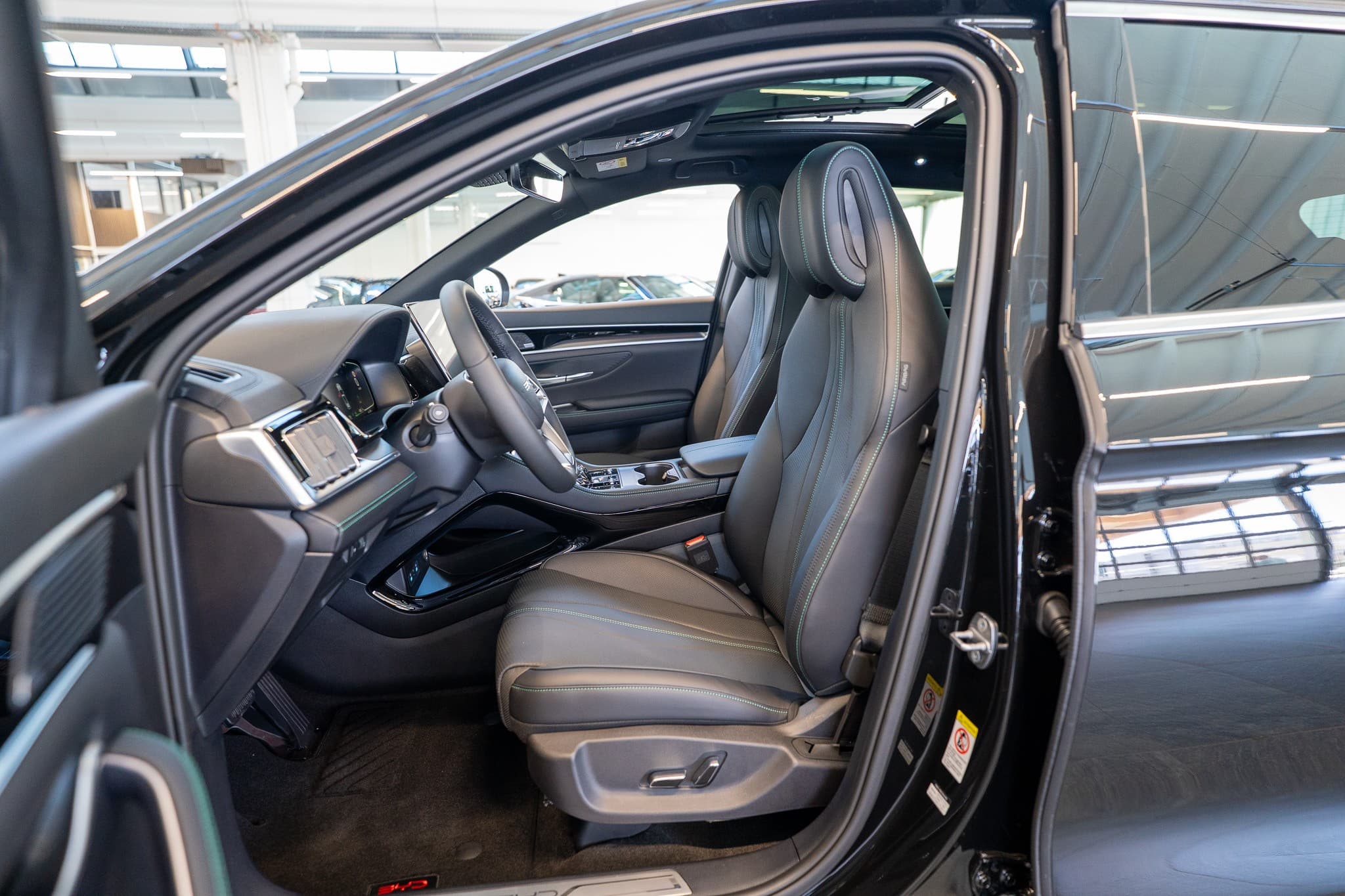 BYD Seal U DM-i Design AWD / Panorama / Head-Up Display / 360 Kamera / sofort verfügbar - Bild 13